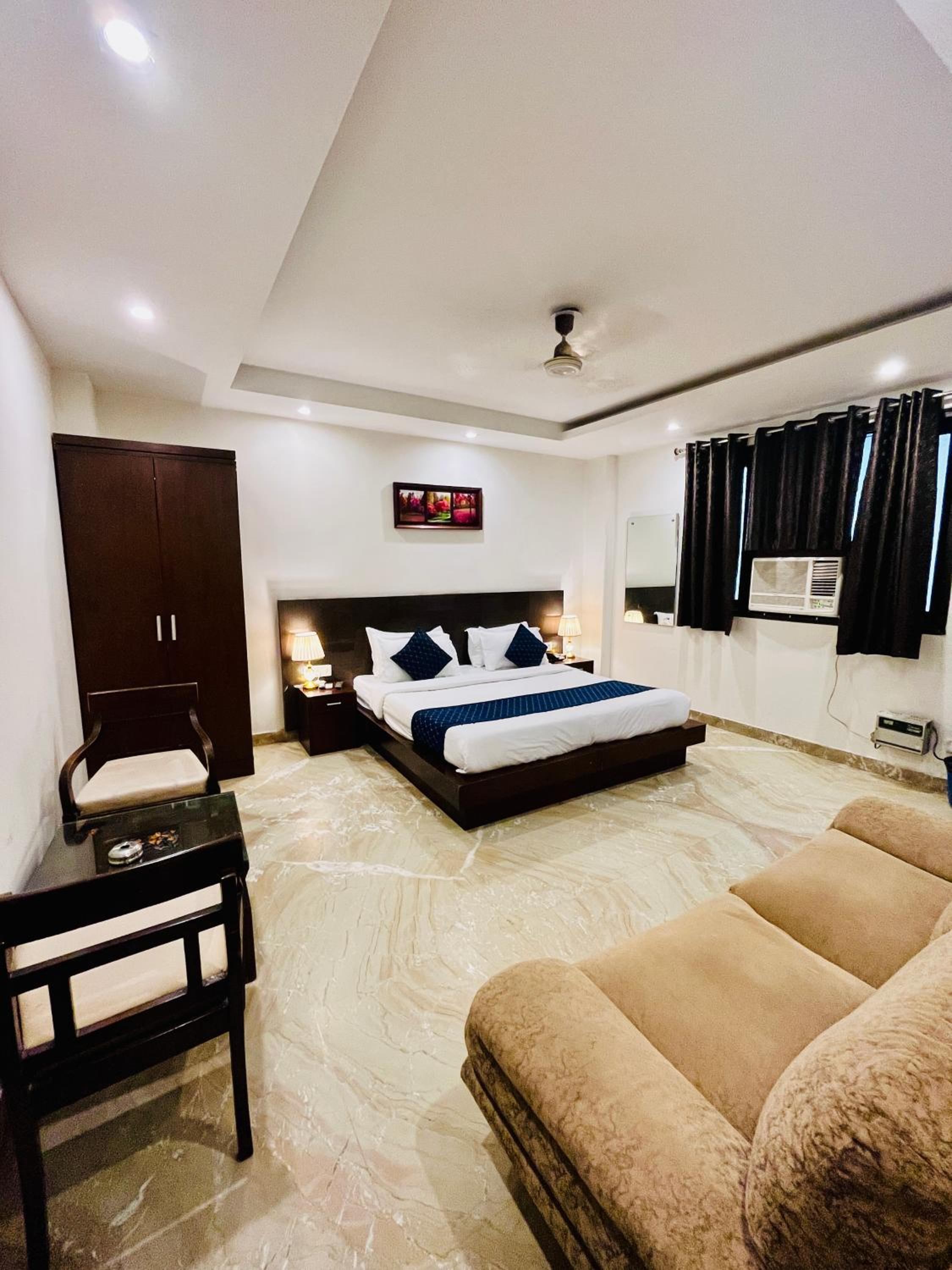 Superior King Room - Photo 1