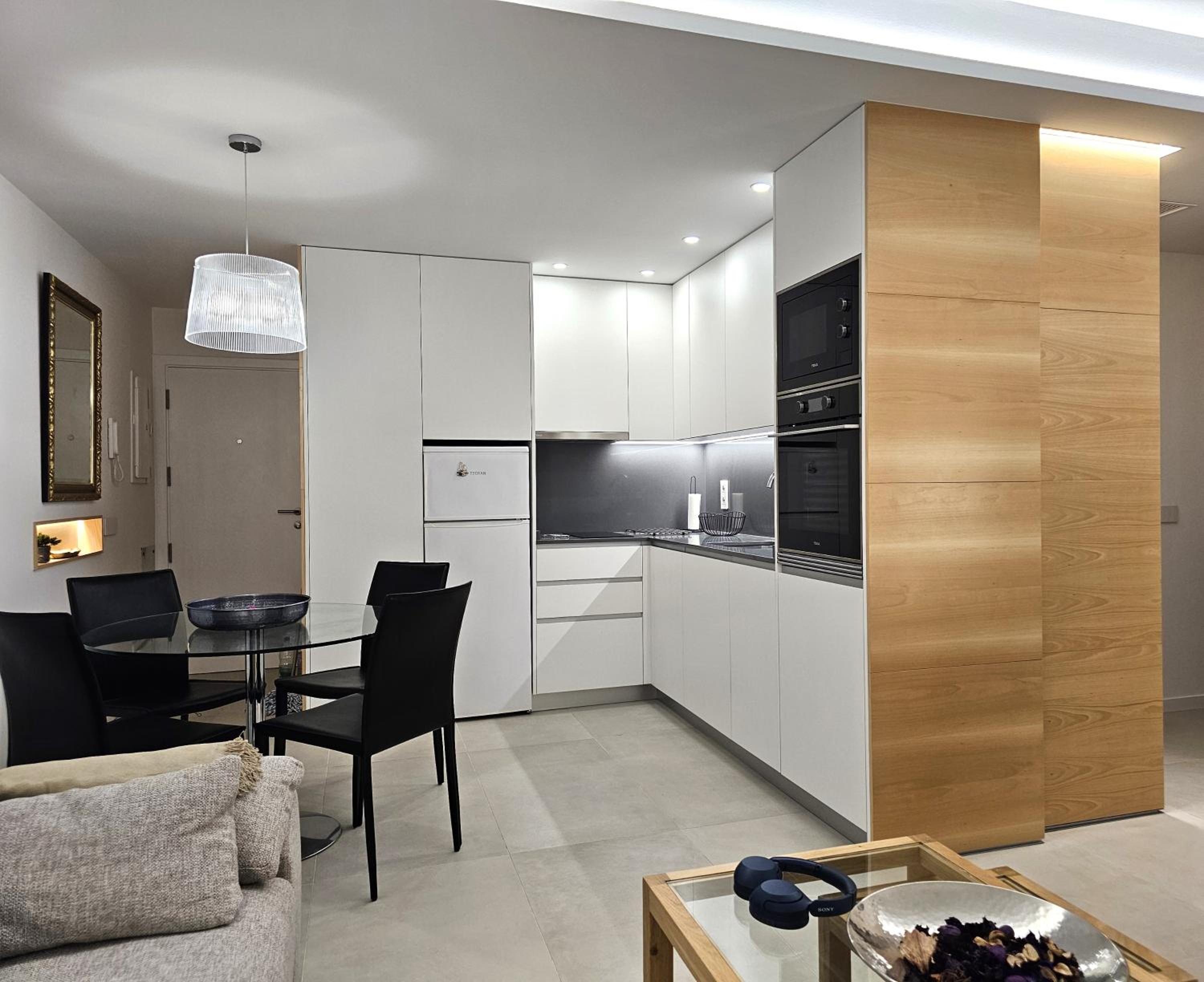 Apartment photo 2