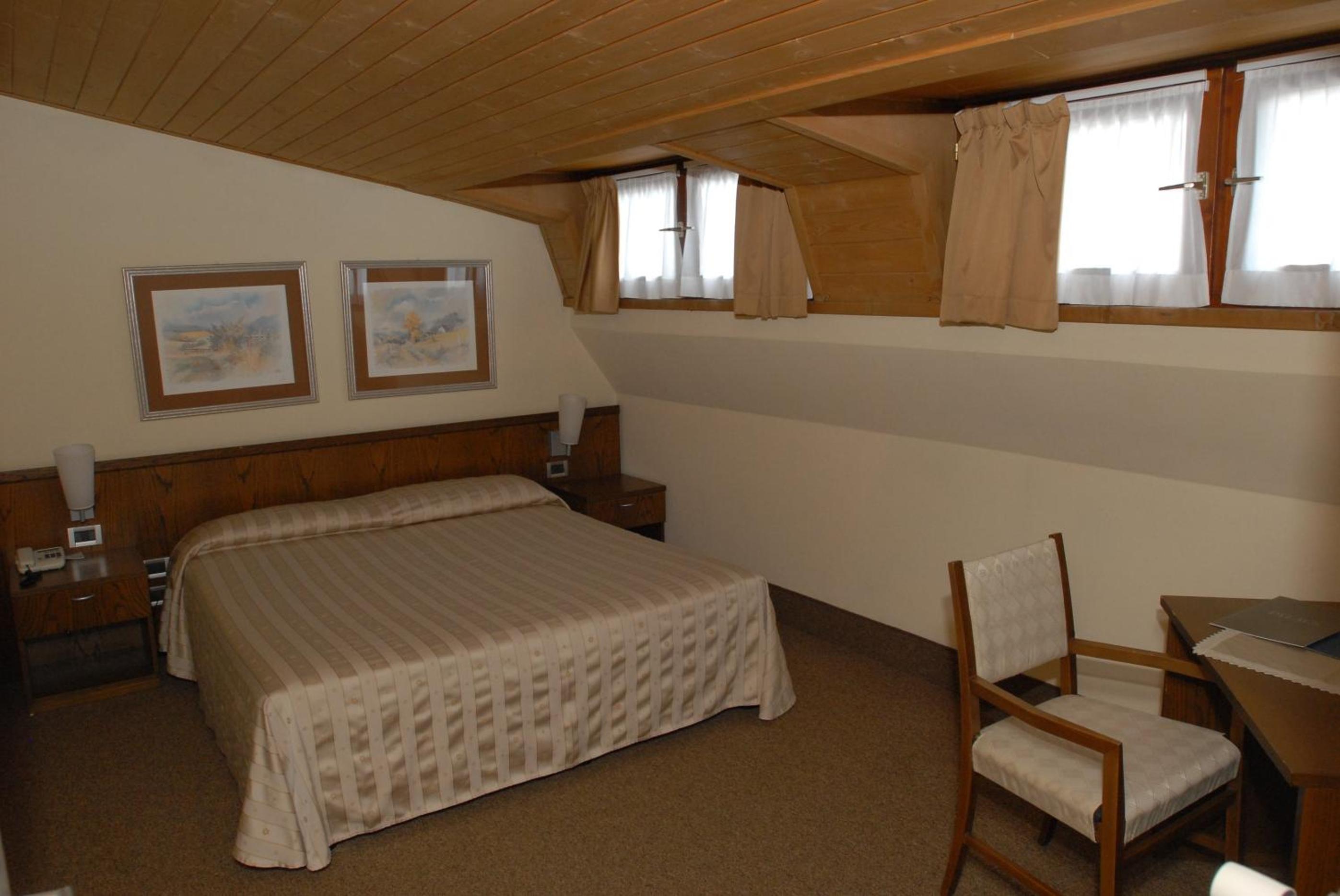 Economy Double or Twin Room - Photo 4