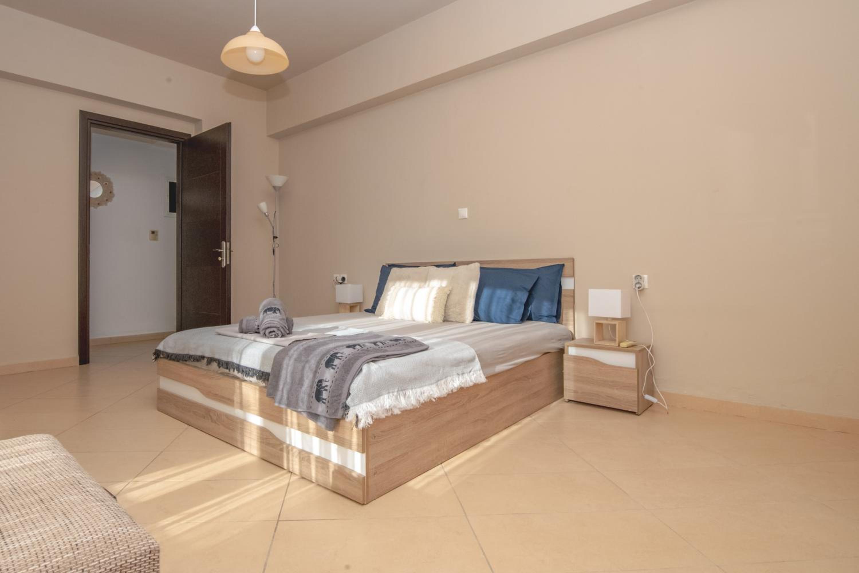 Three-Bedroom Villa photo 2