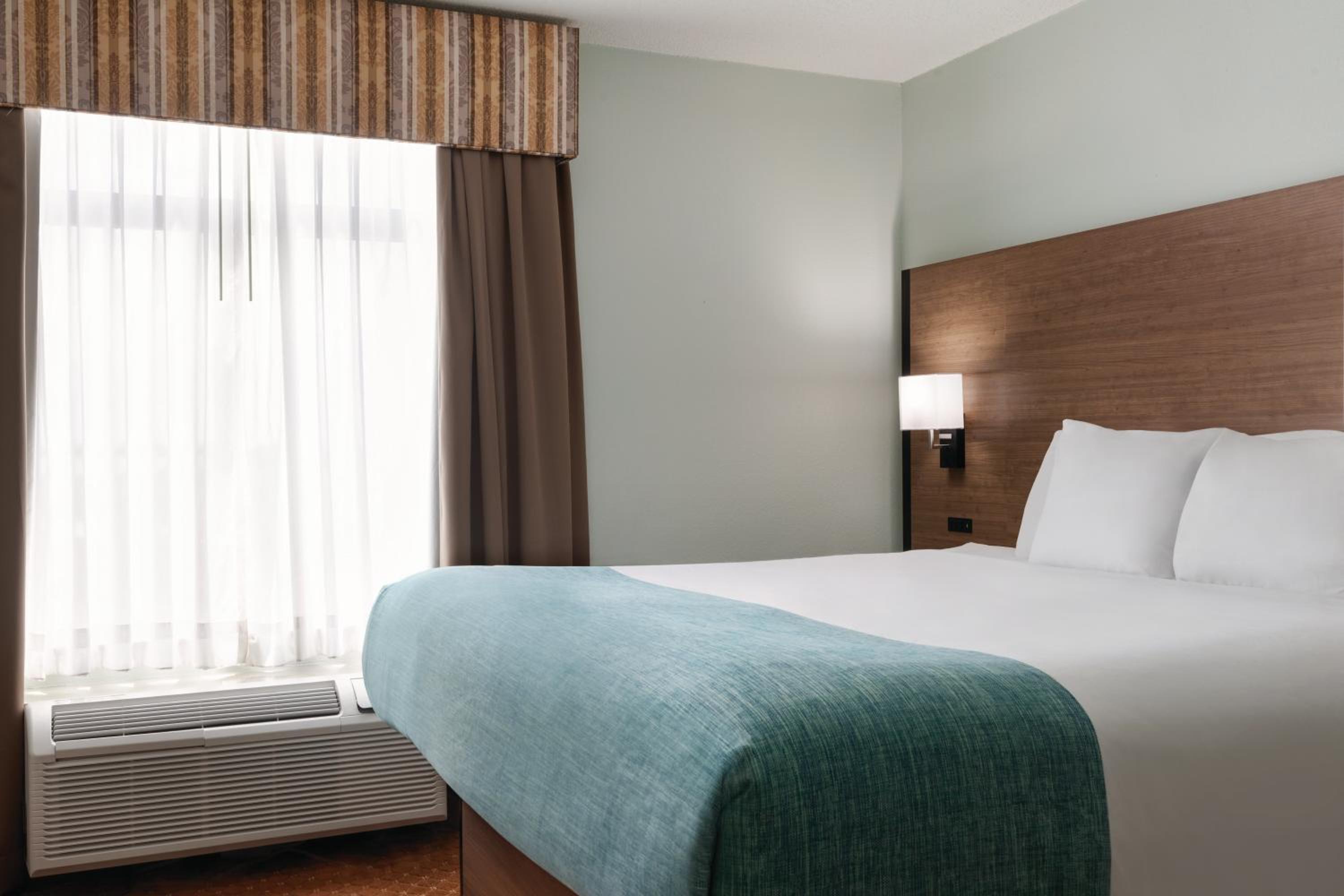 King Room - Disability Access - Photo 3