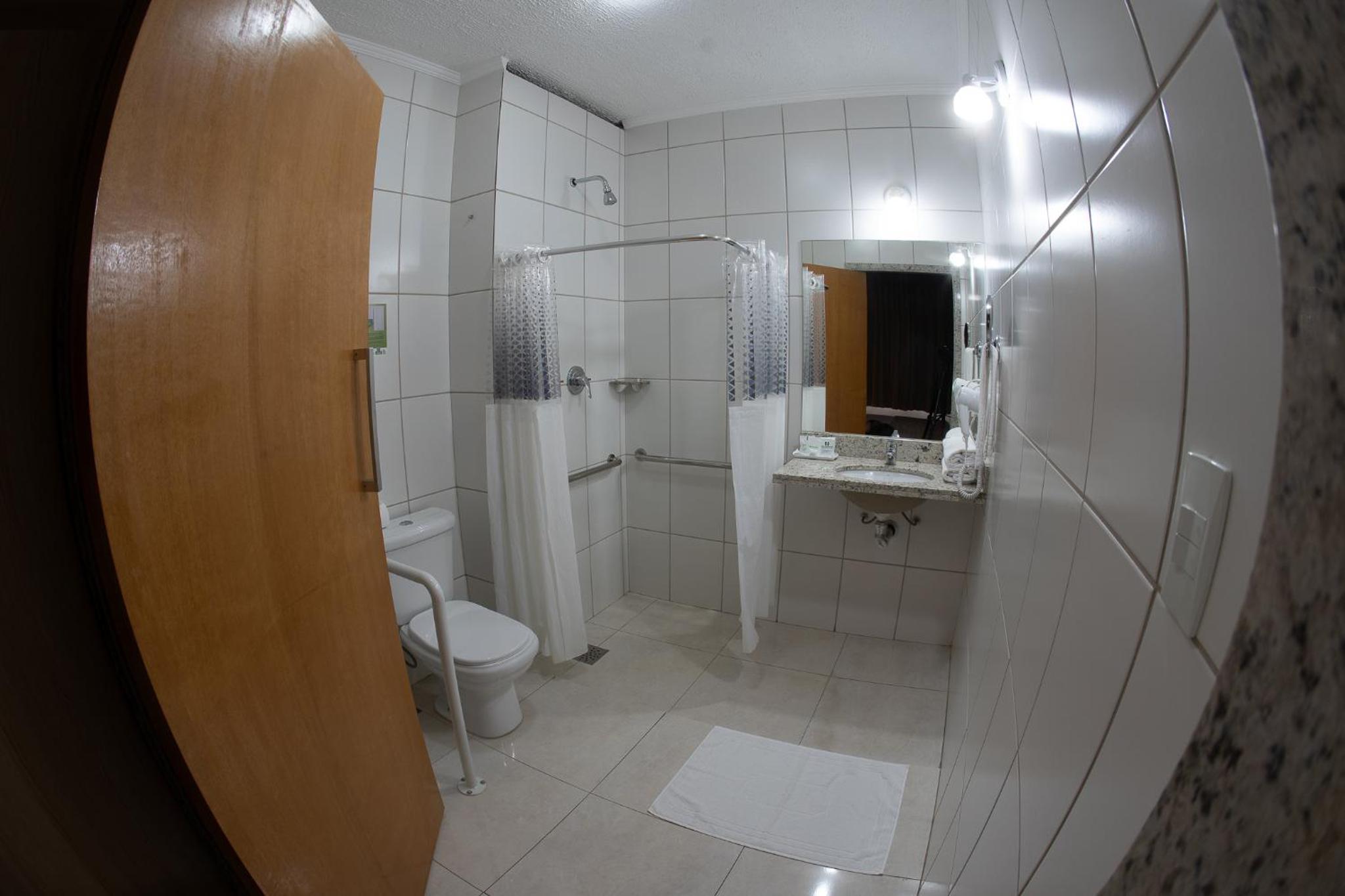 Single Room - Disability Access photo 2