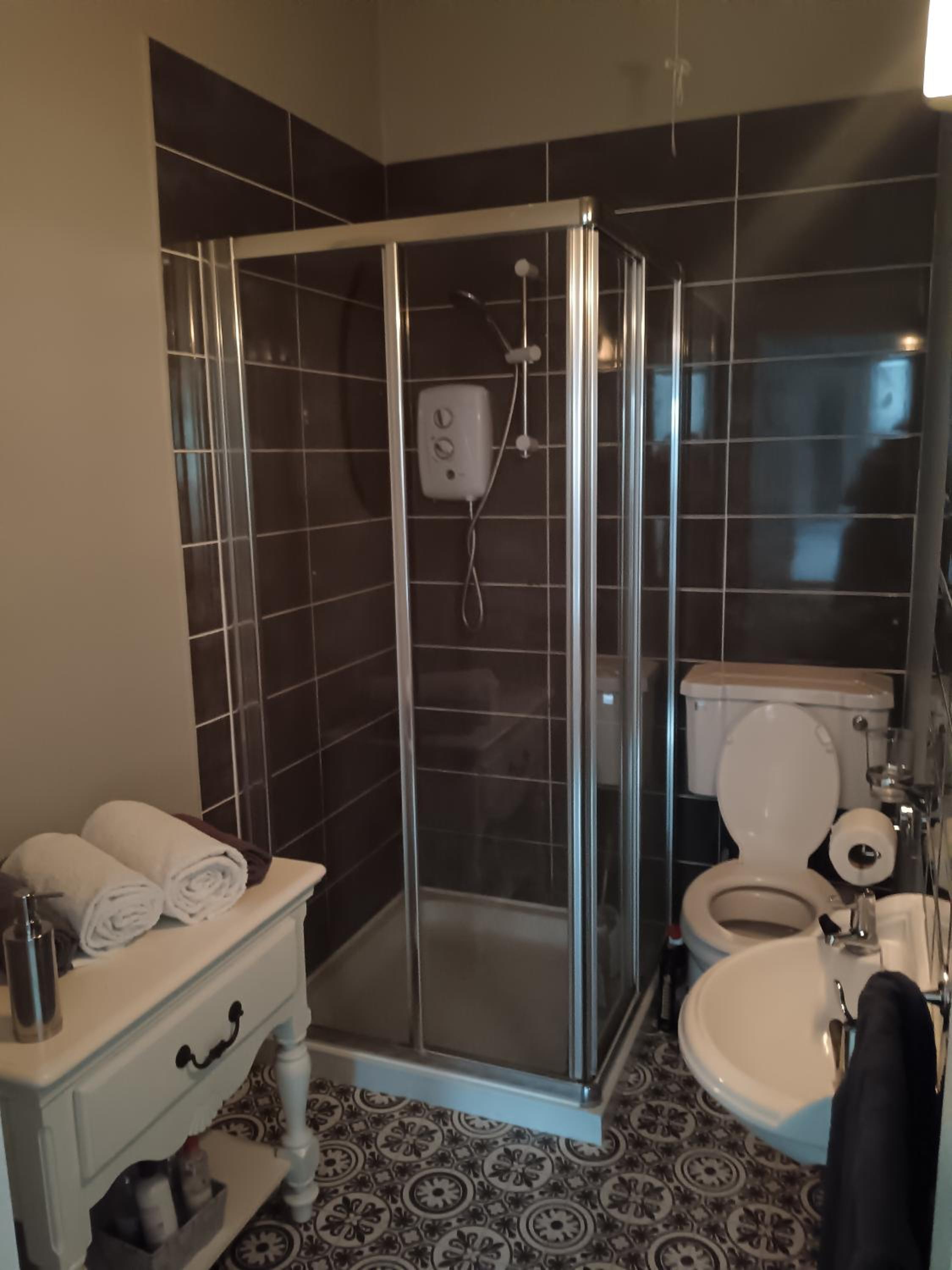 One-Bedroom Apartment - Photo 15