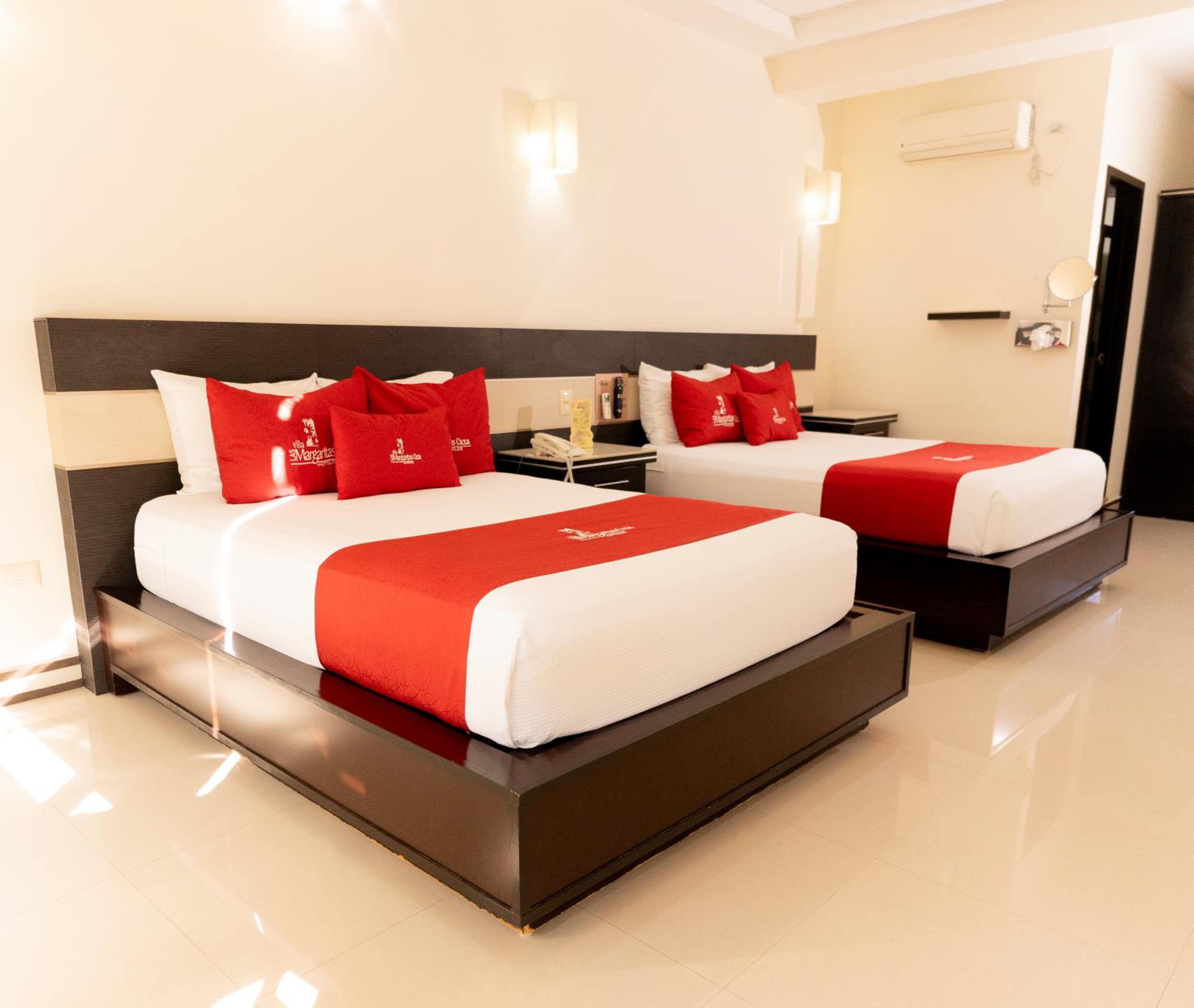 Superior King Room - Photo 3