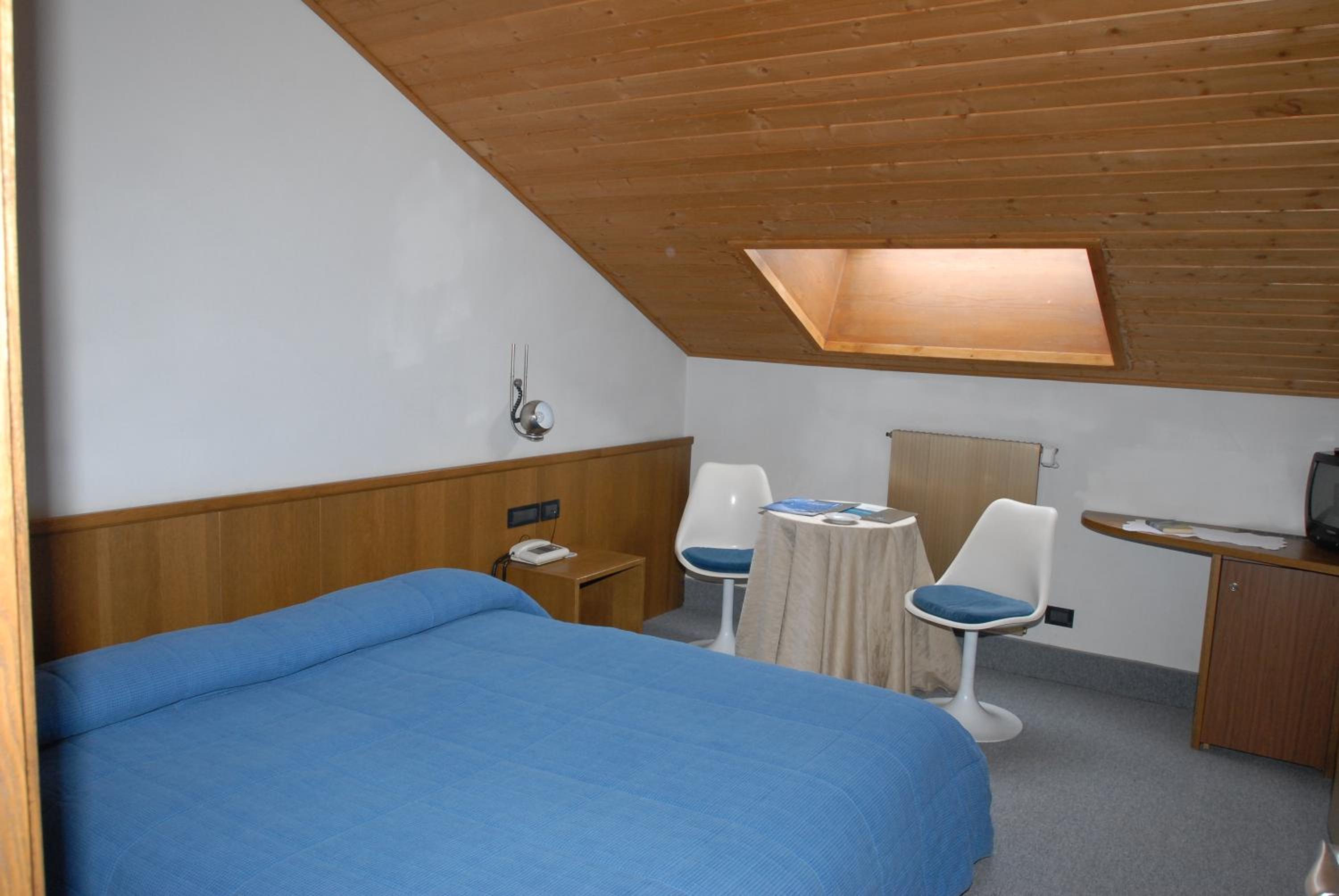Economy Double or Twin Room - Photo 3
