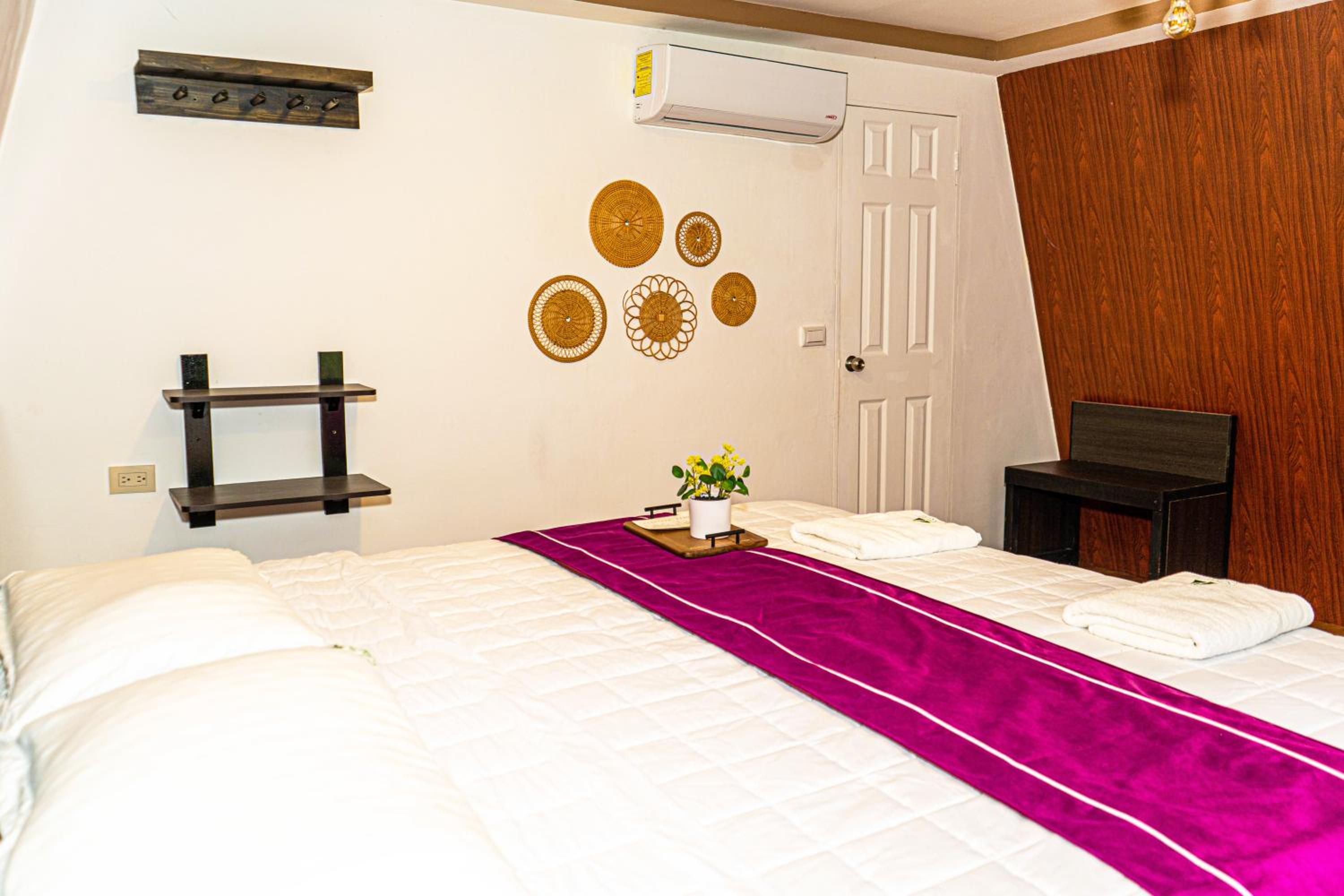 Standard Double or Twin Room with Garden View photo 1