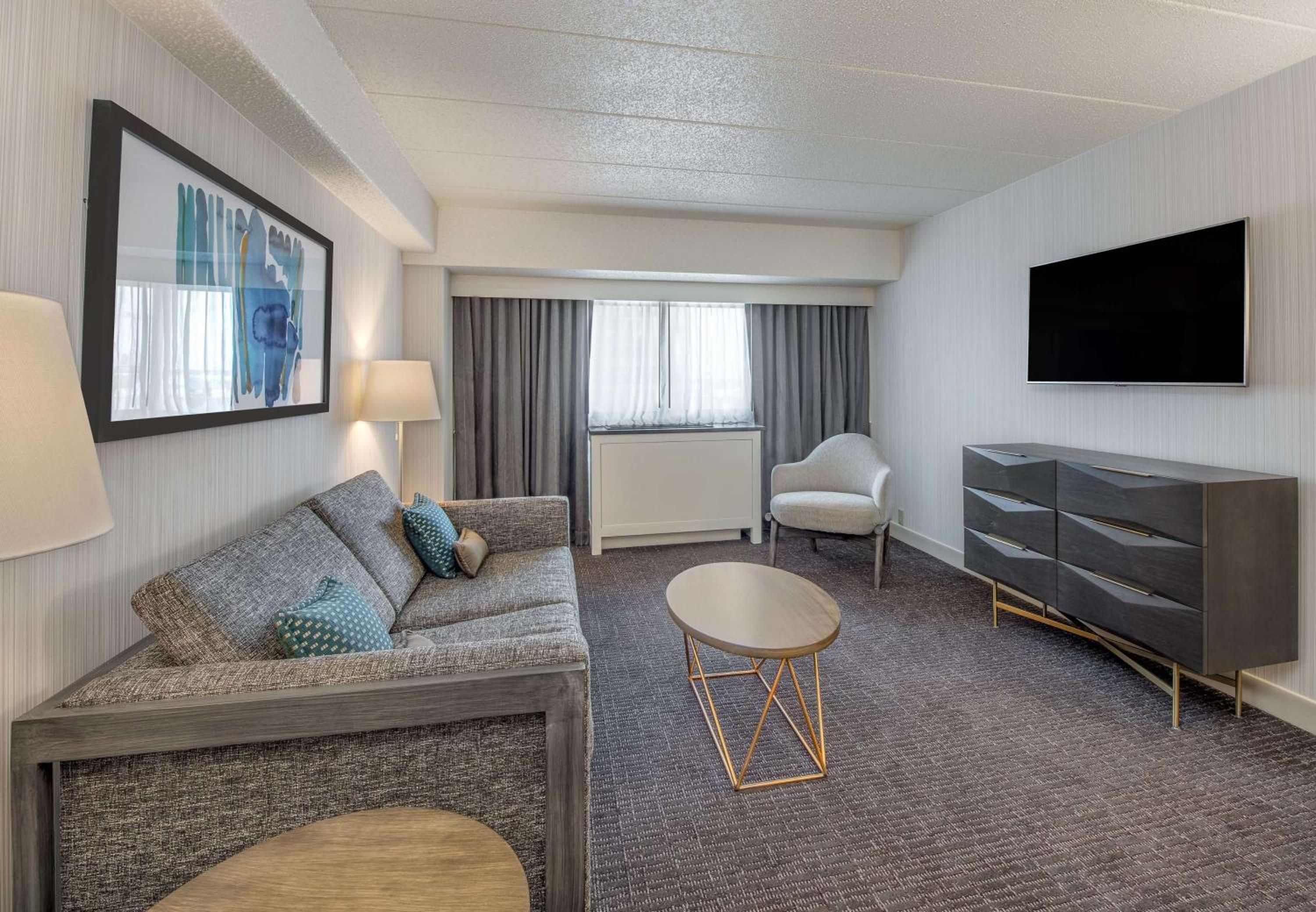 One-Bedroom King Champions Suite