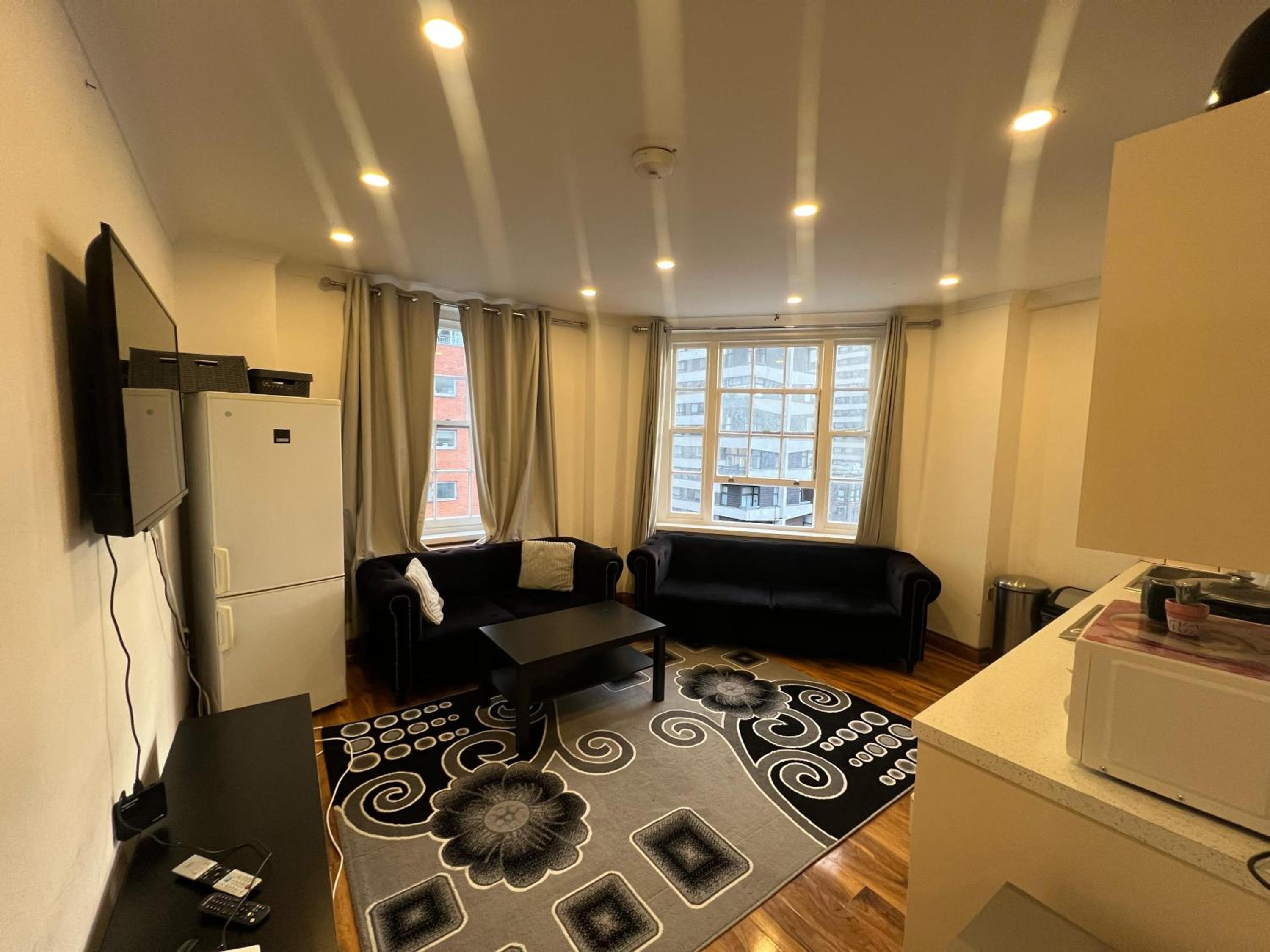 Three-Bedroom Apartment photo 1
