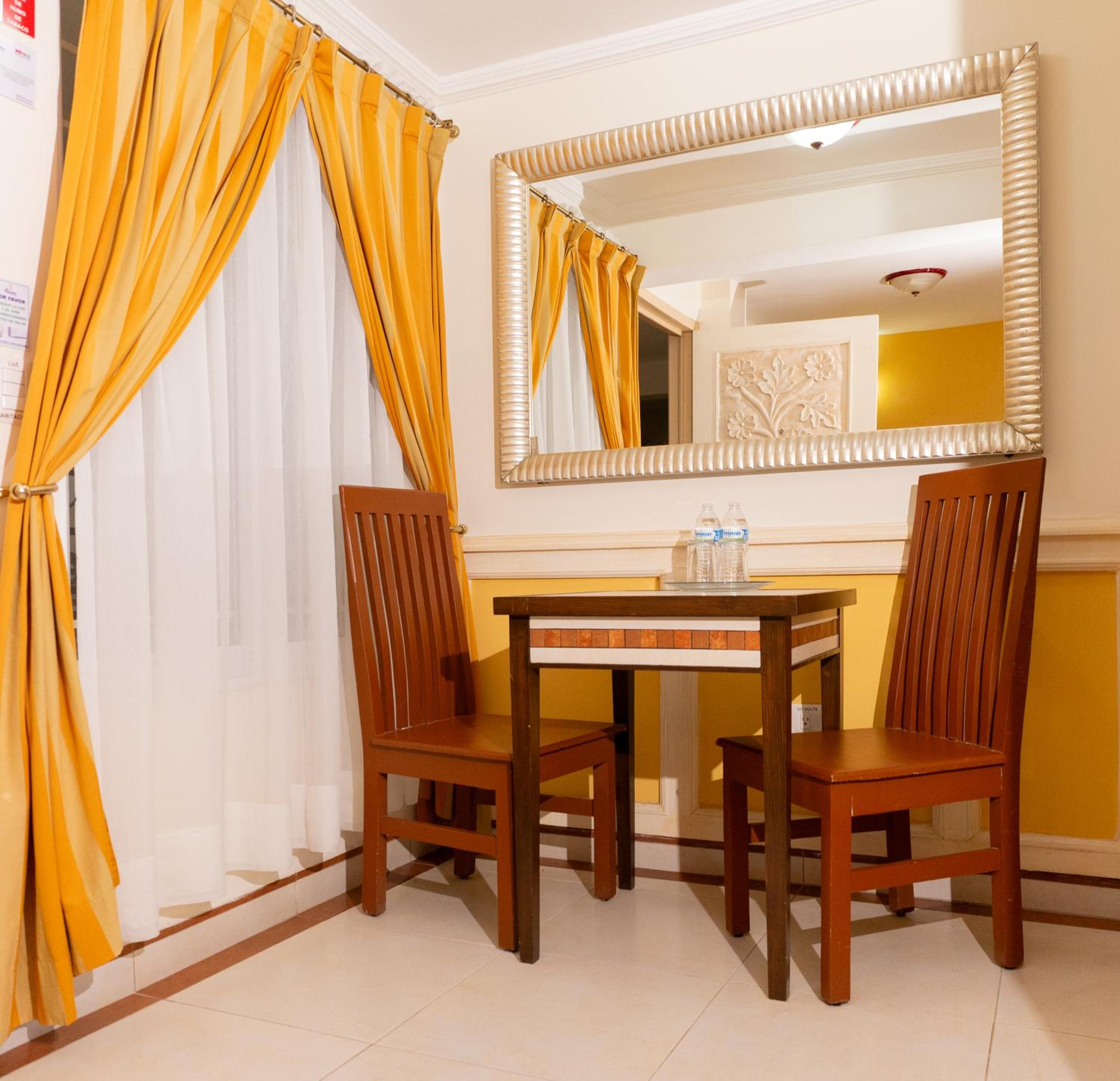 Executive King Room - Photo 3