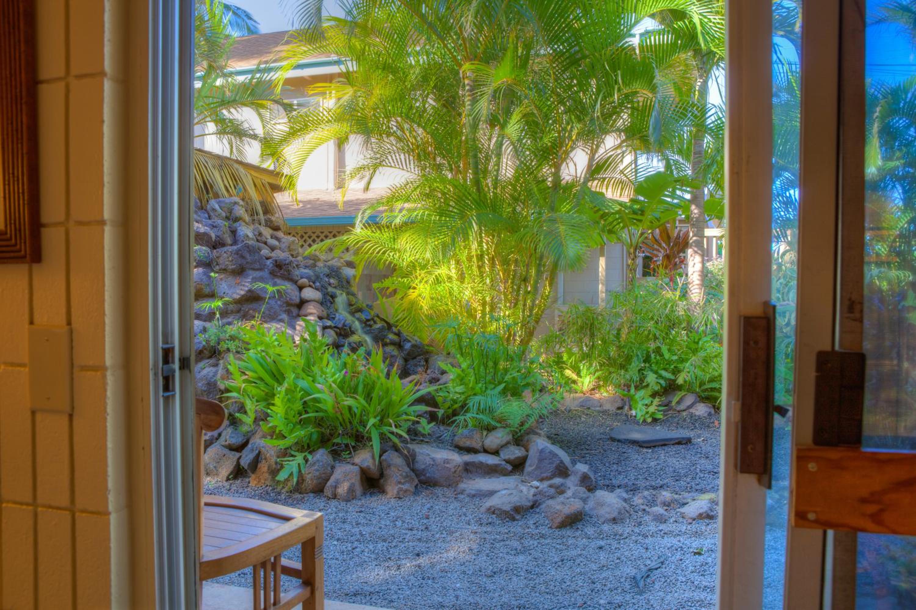 Junior Suite, 1 King Bed, Garden View - Photo 2
