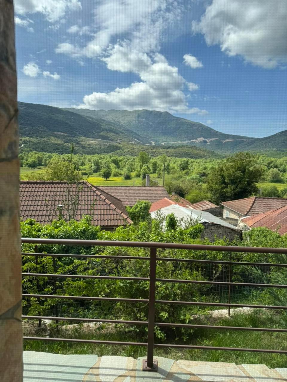 One-Bedroom Apartment - Photo 16
