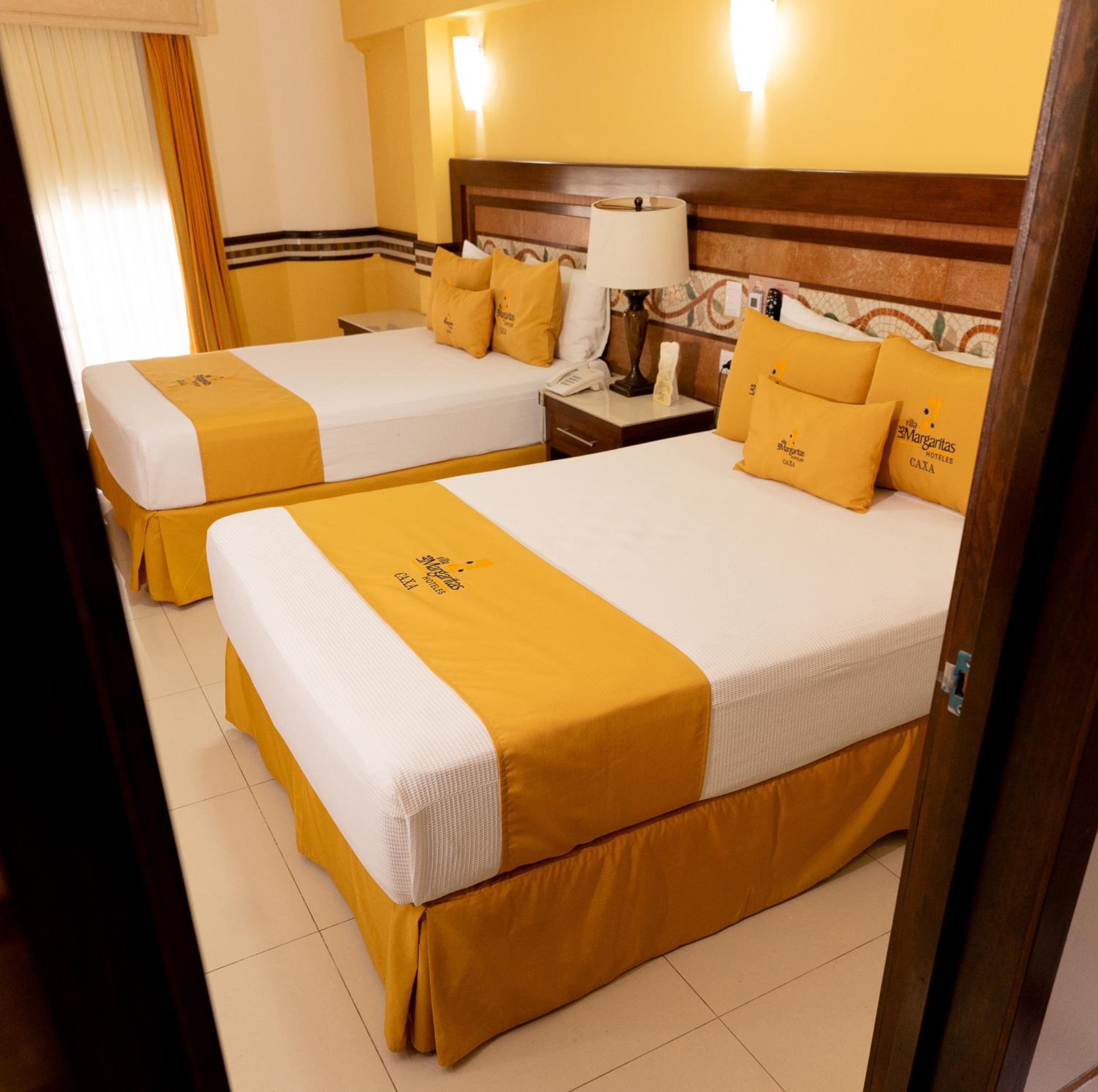 Quadruple Room - Photo 1