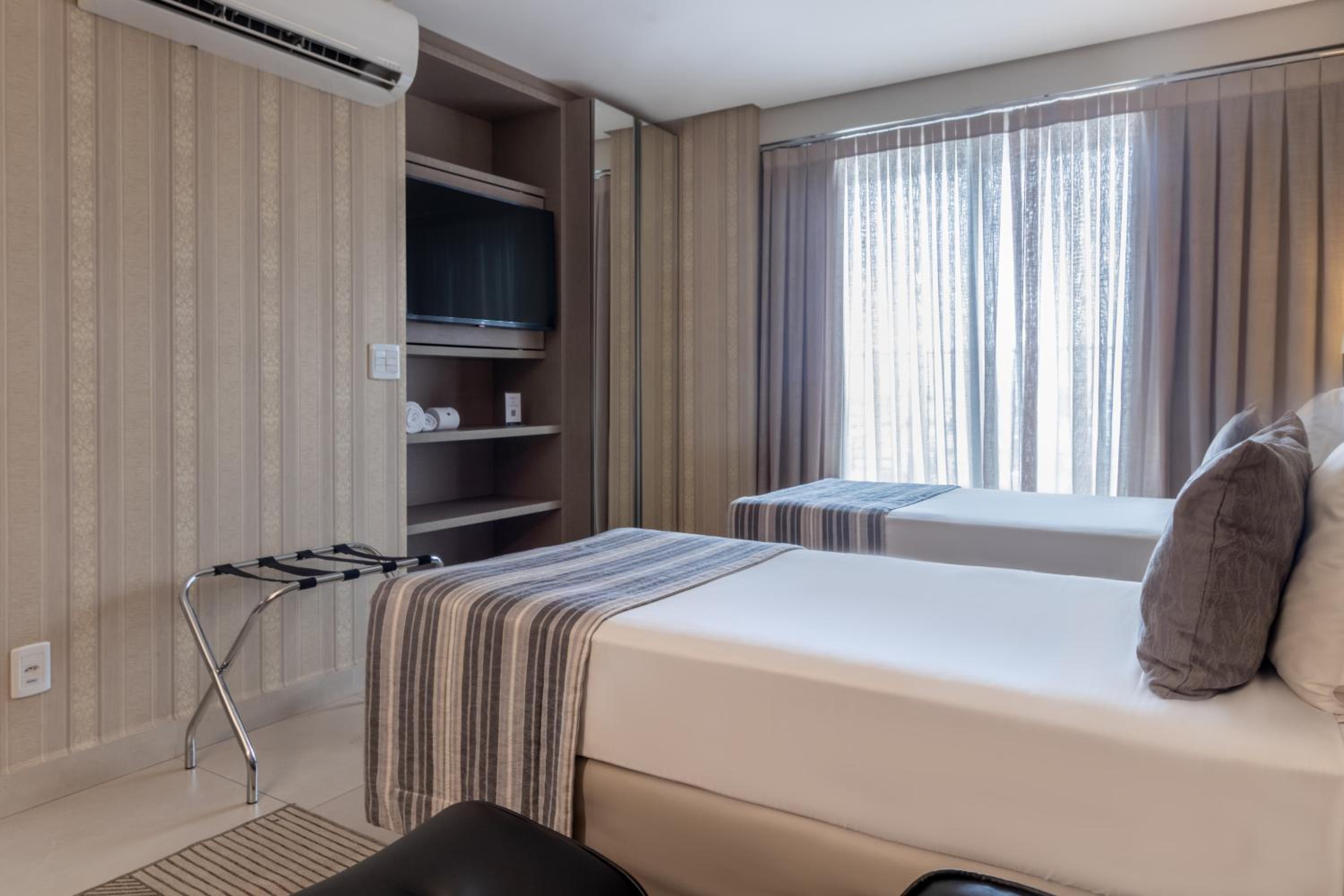 Luxury Twin Room - Photo 6