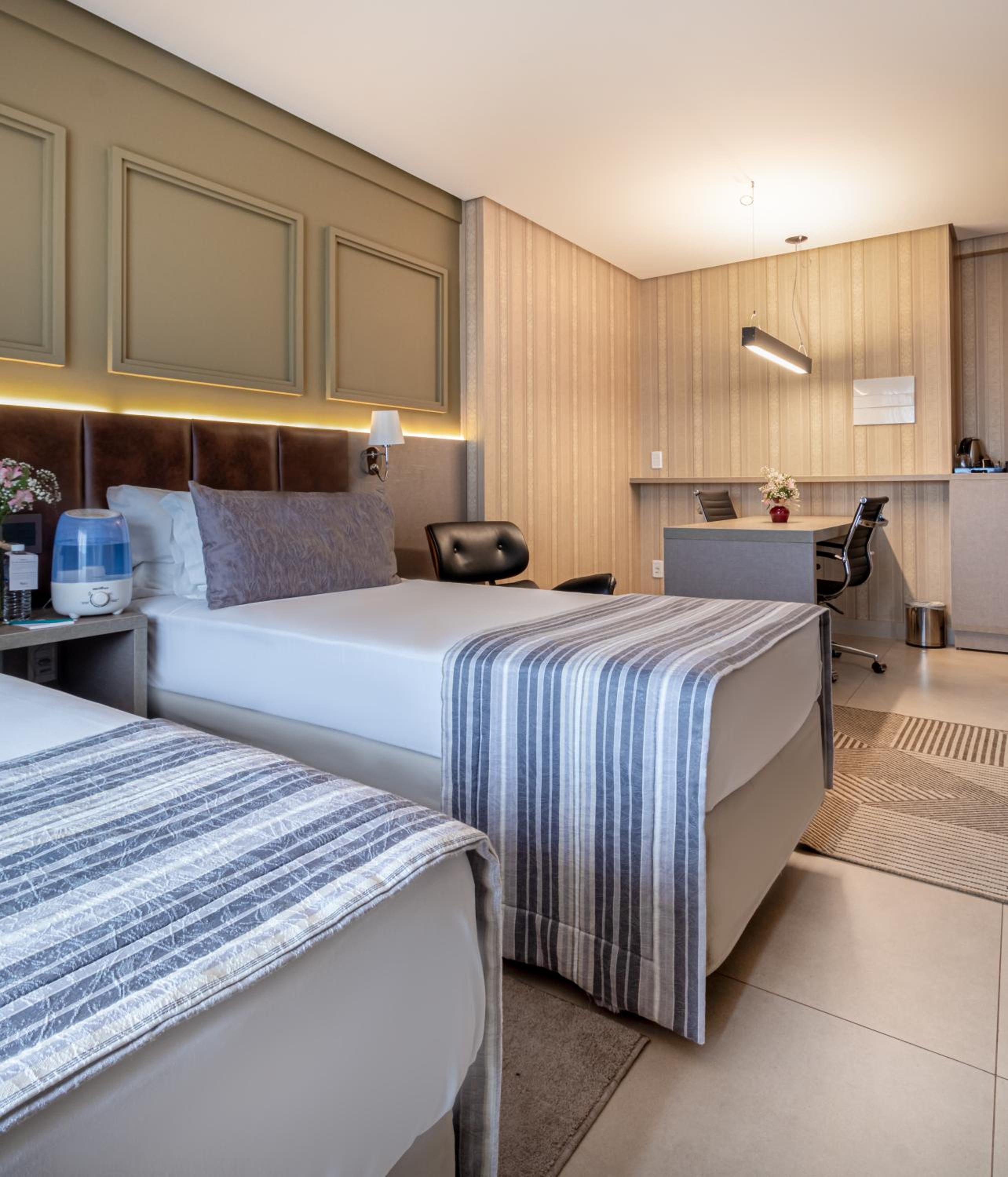 Luxury Twin Room - Photo 1