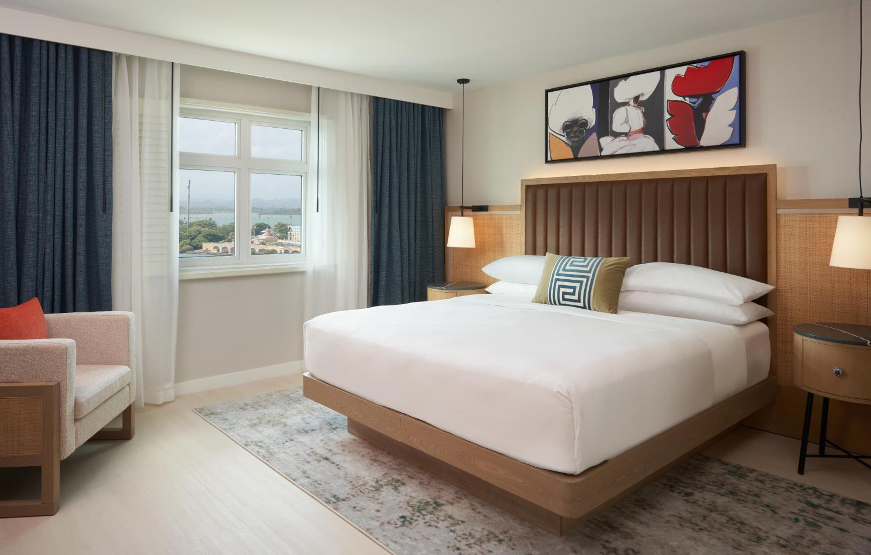 One-Bedroom Junior Suite - Photo 9
