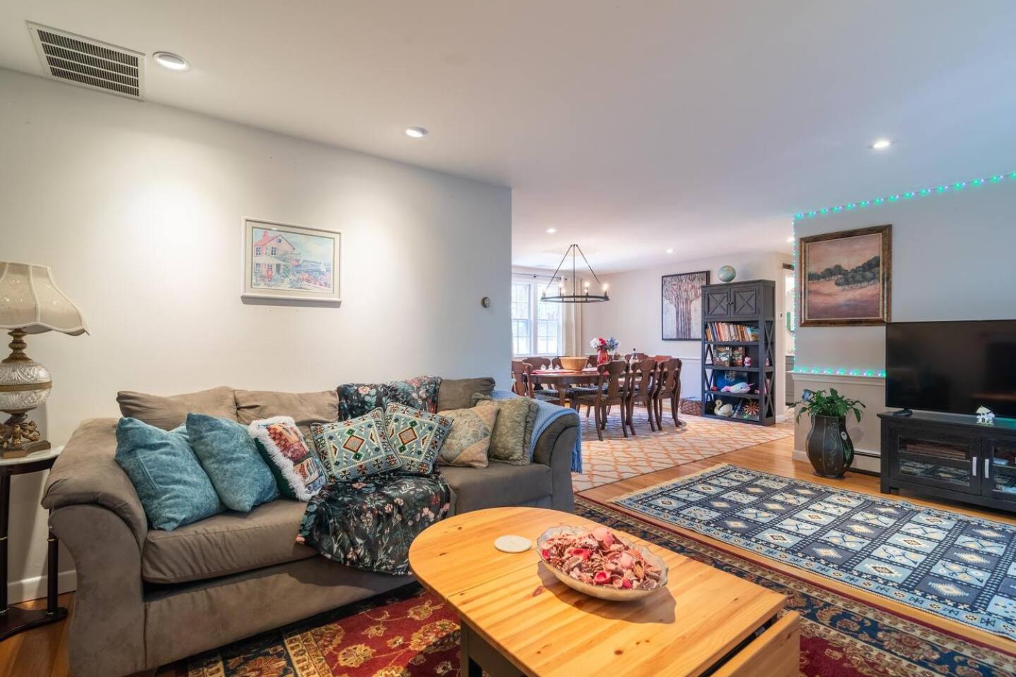 Four-Bedroom House photo 1