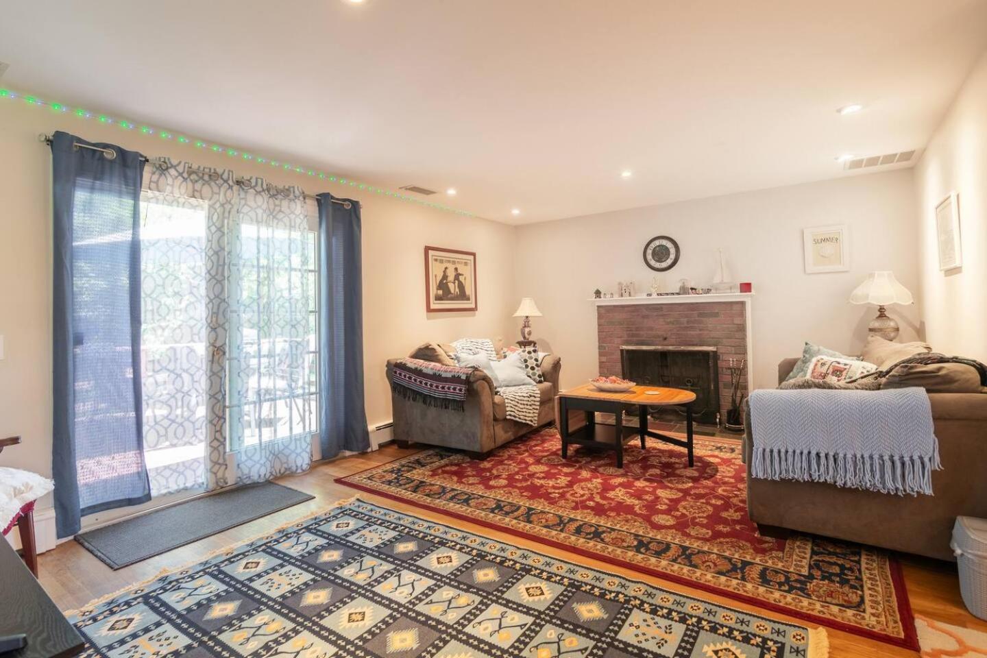 Four-Bedroom House photo 3