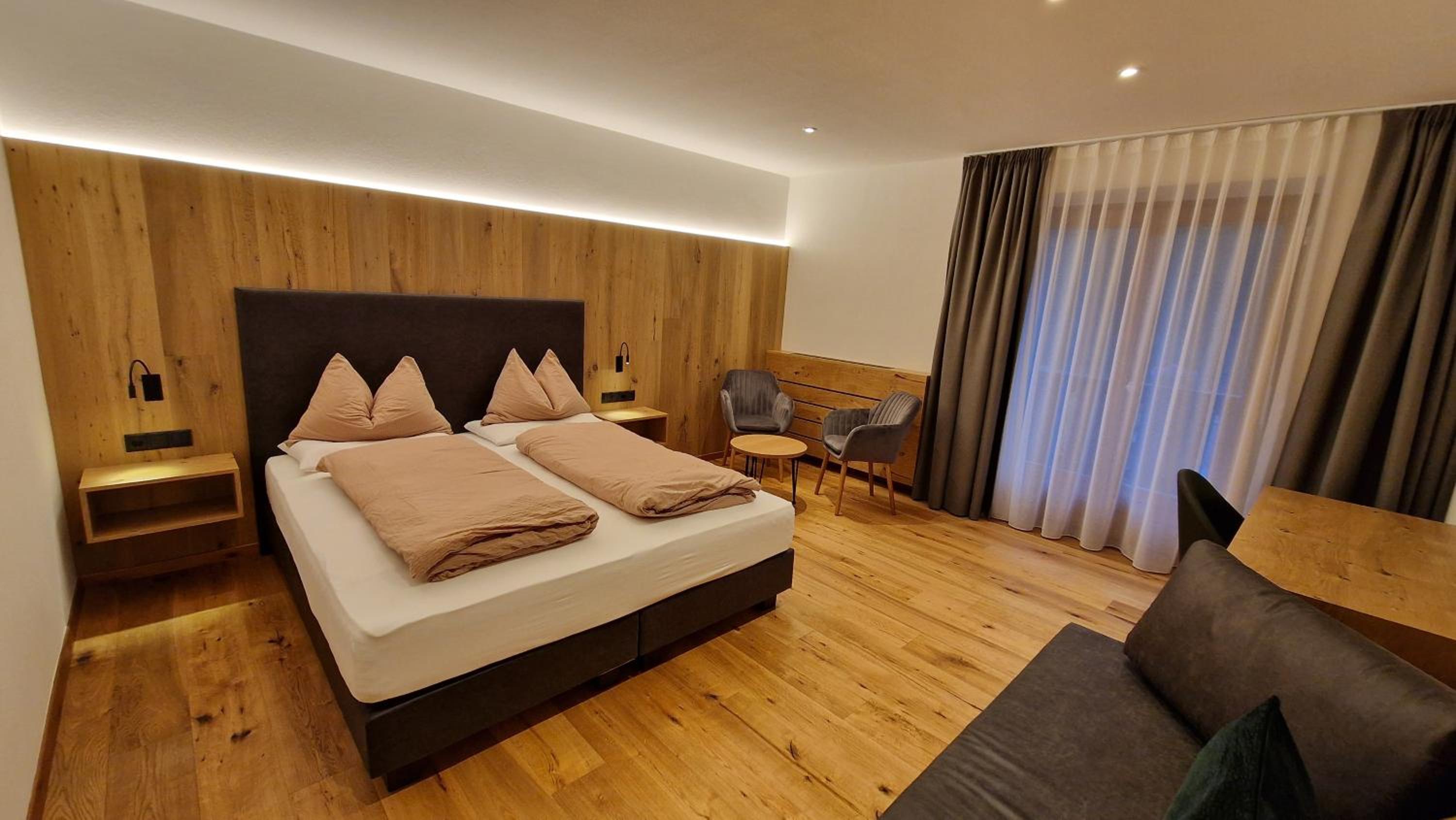 Double Room - Photo 11