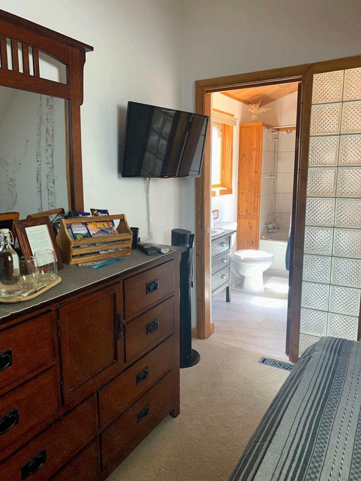 Double Room with Private Bathroom photo 2
