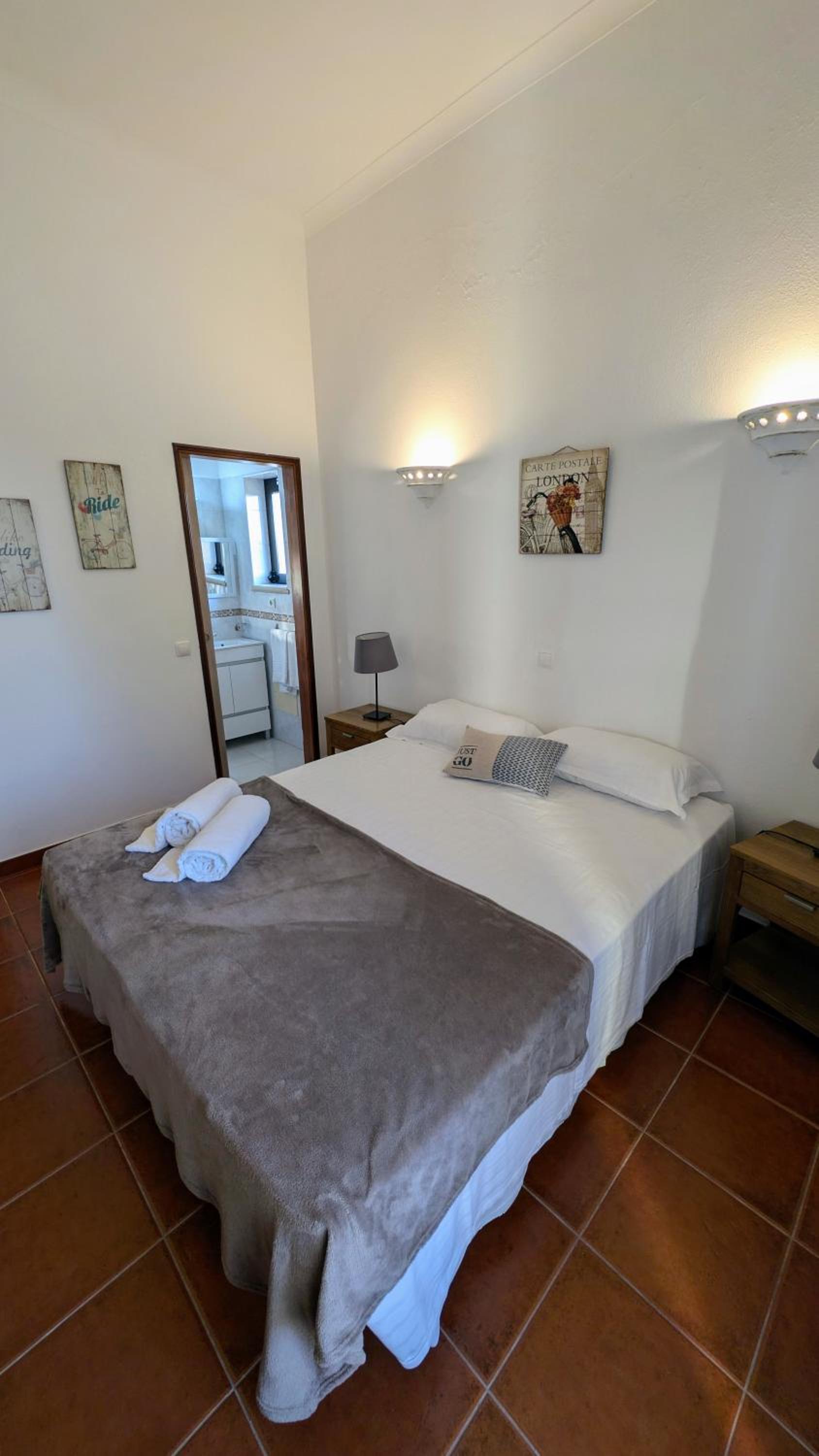 Double Room with Countryside View - Photo 4
