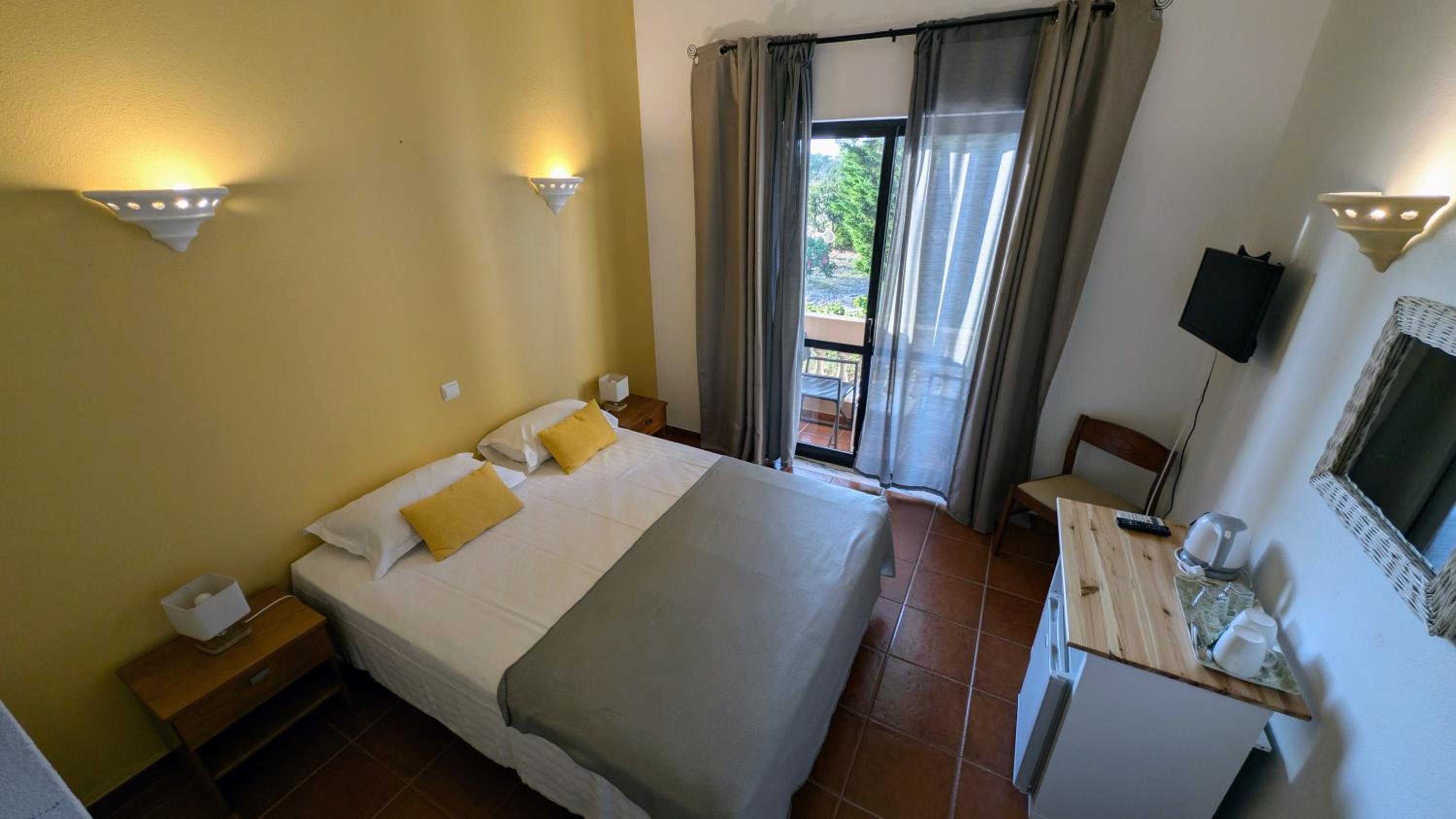Double Room with Countryside View - Photo 6