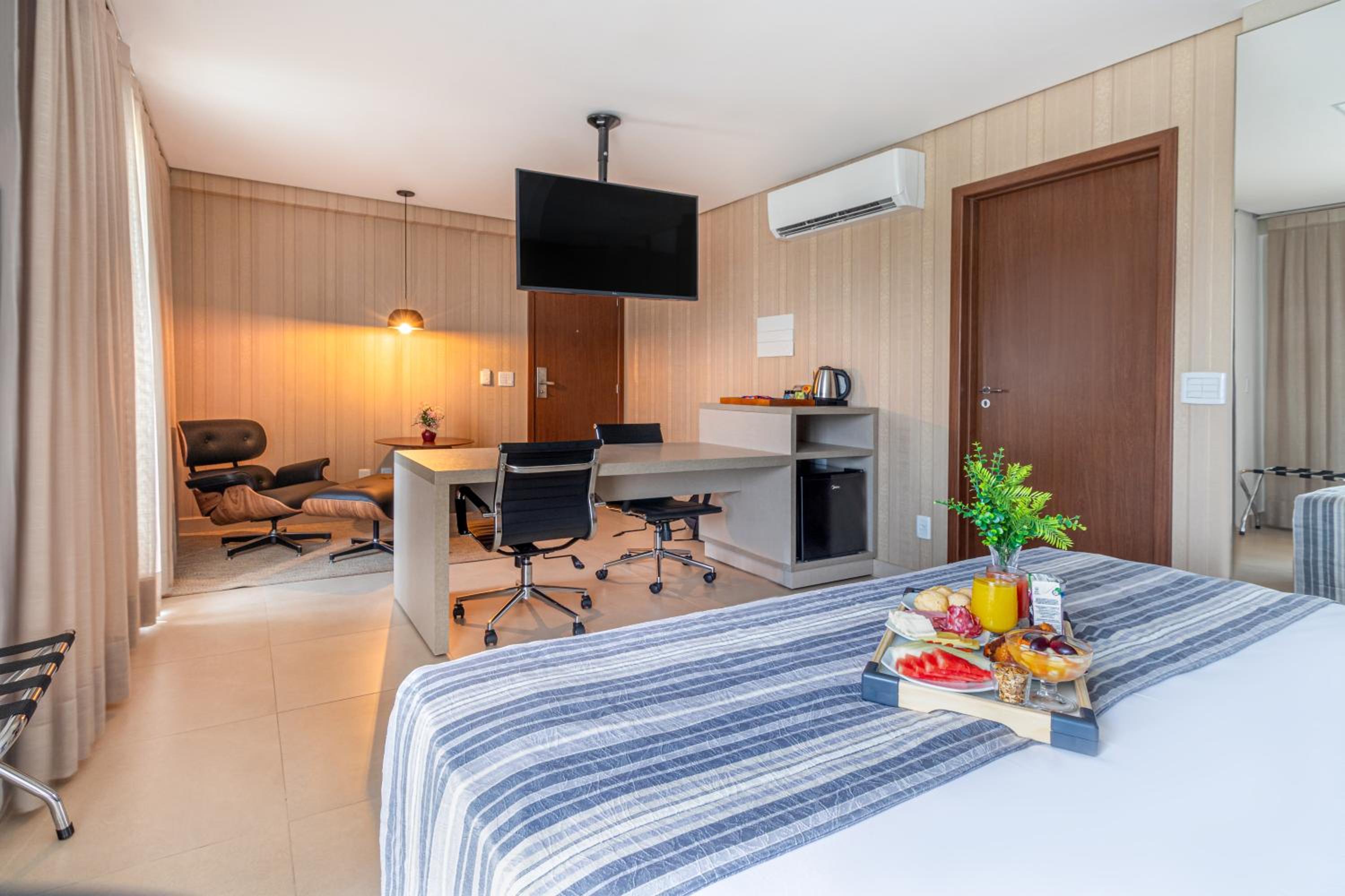 Standard Double Room - Photo 11