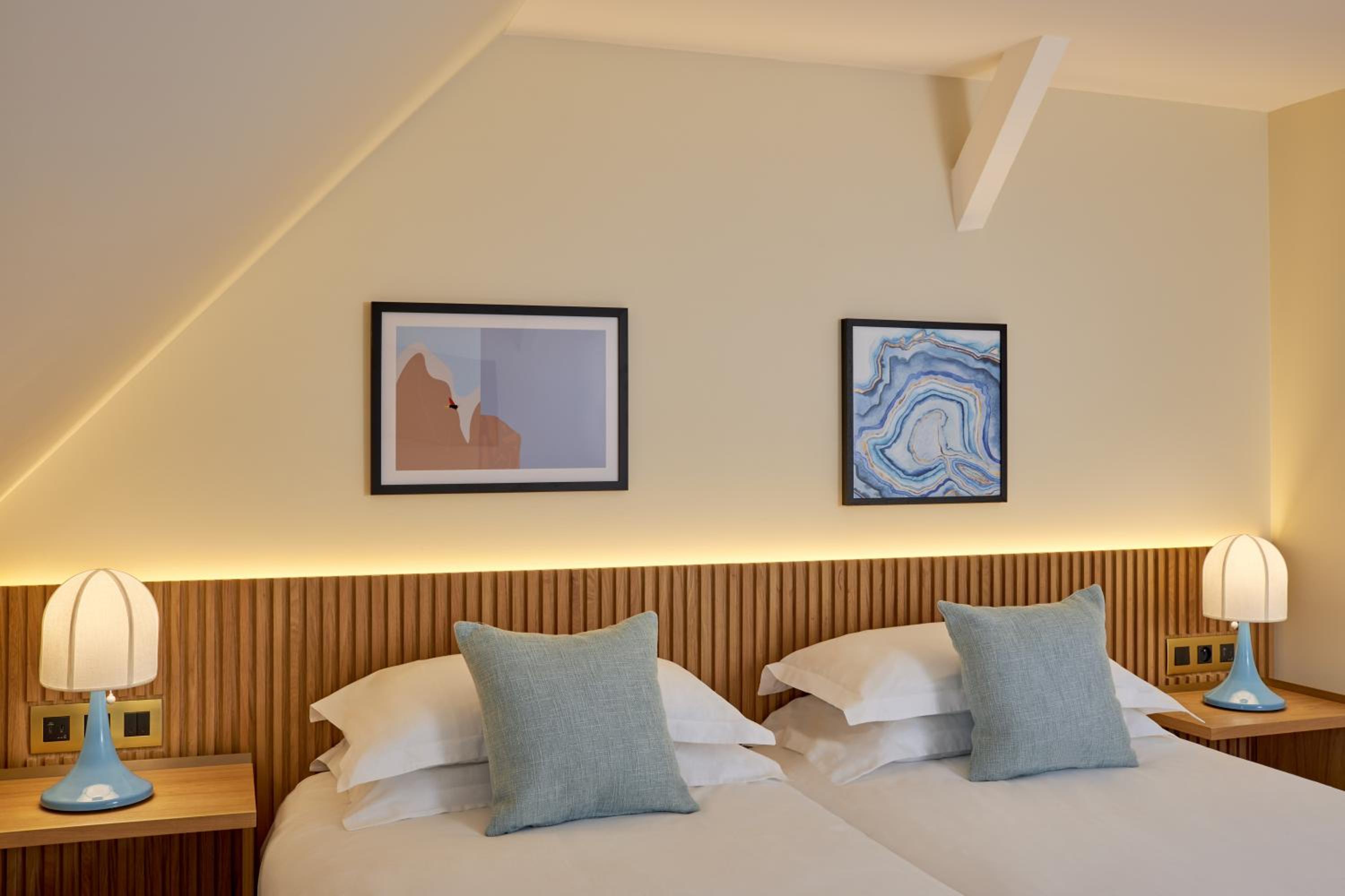 Family Room with Sea View photo 2
