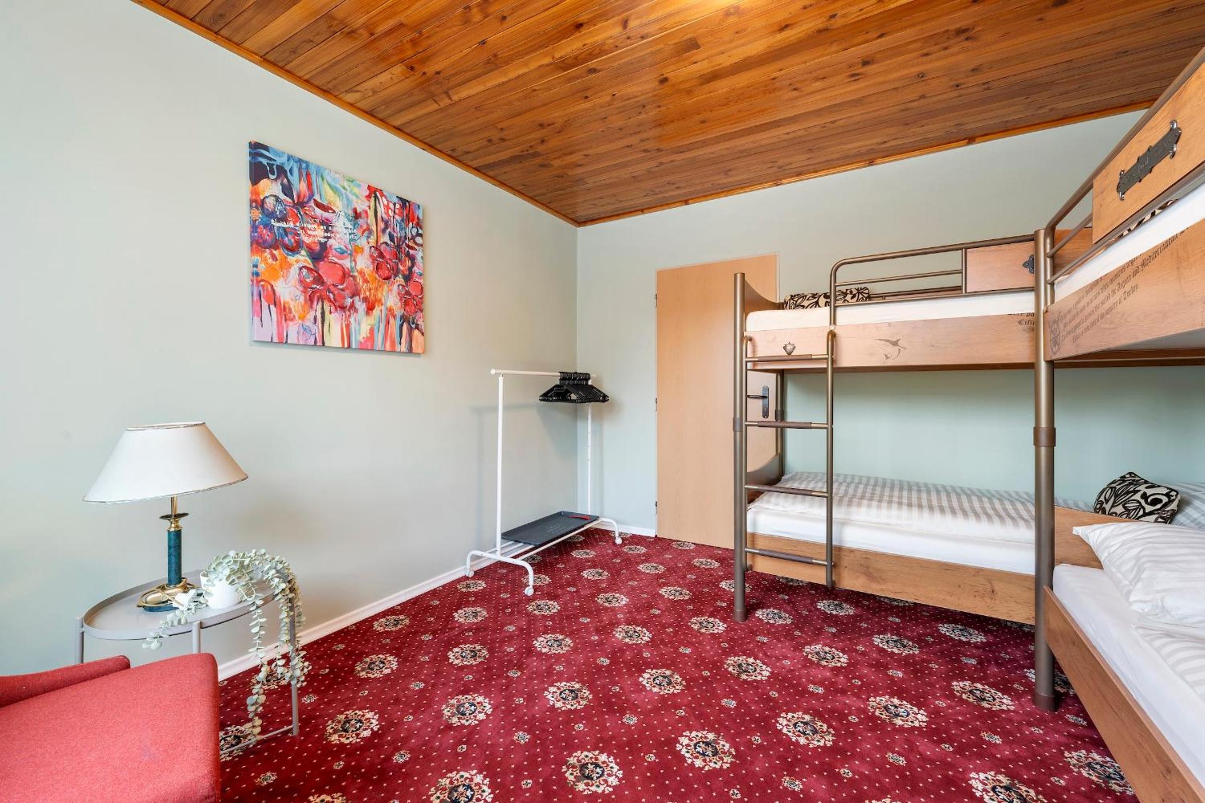Family Room with Private Bathroom photo 3