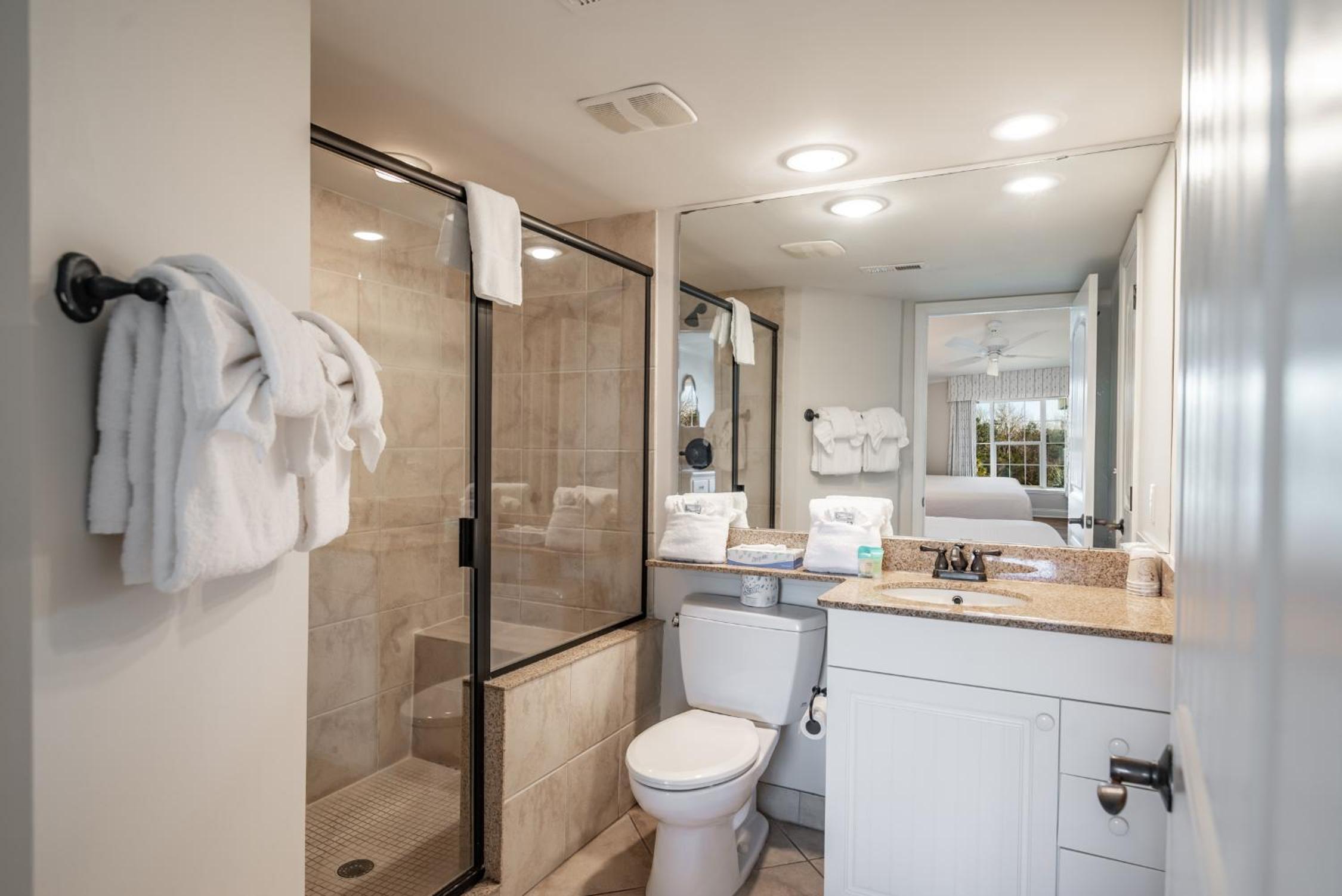 Summerhouse Resort View Suite - Photo 8
