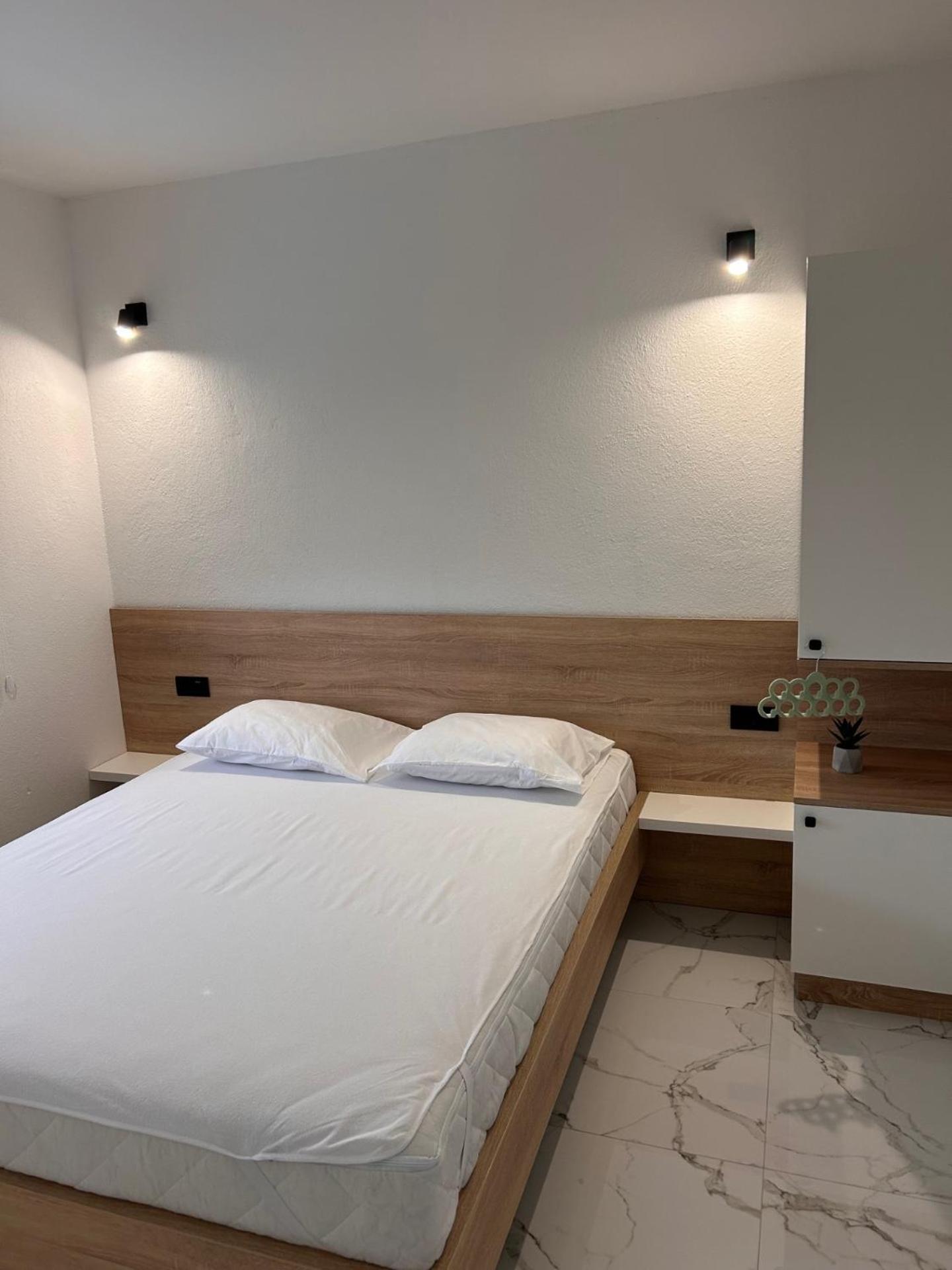 Two-Bedroom Deluxe Apartment with Balcony