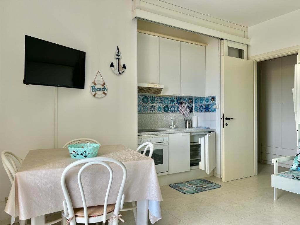 Apartment With Sea View photo 2