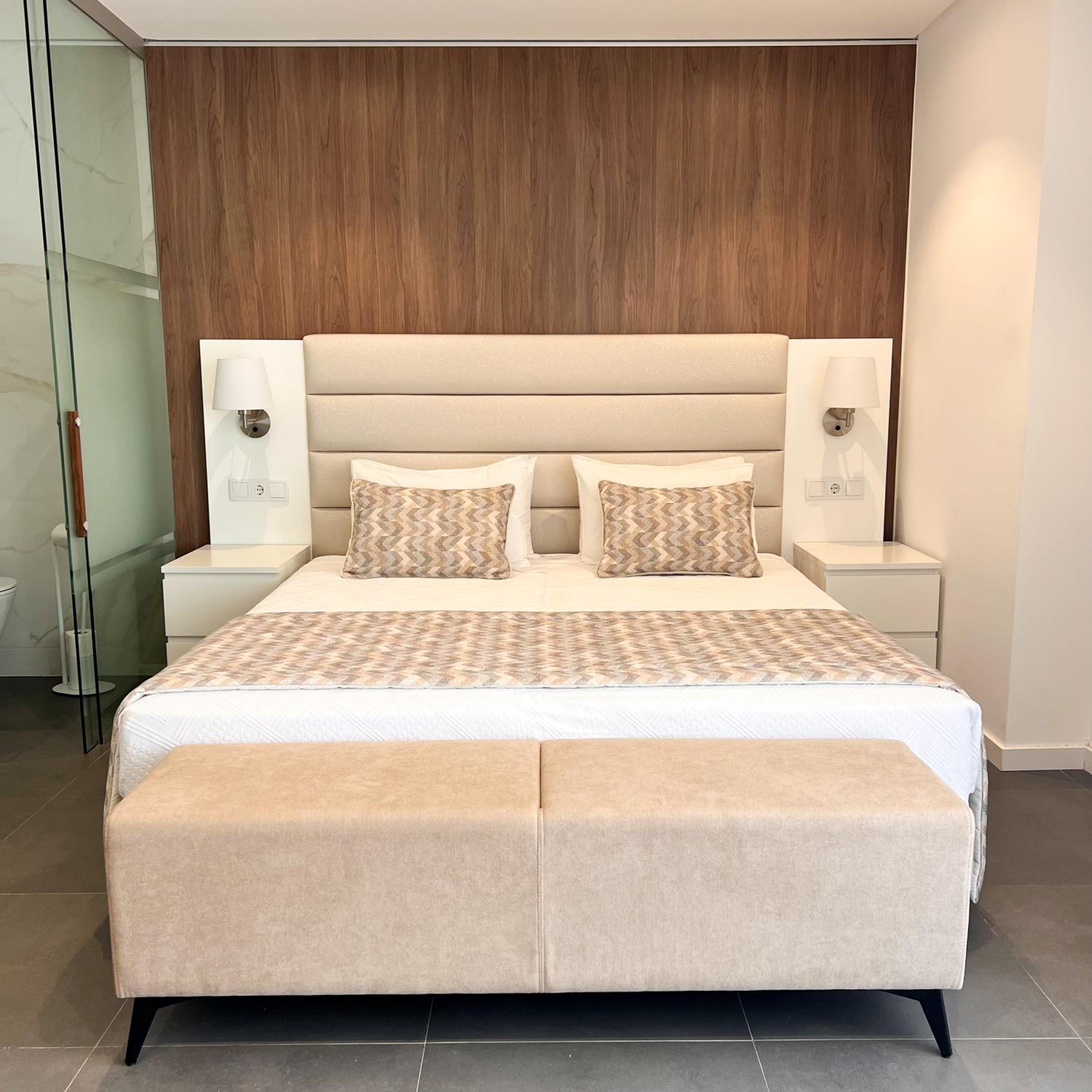 Deluxe Twin Room - Photo 12