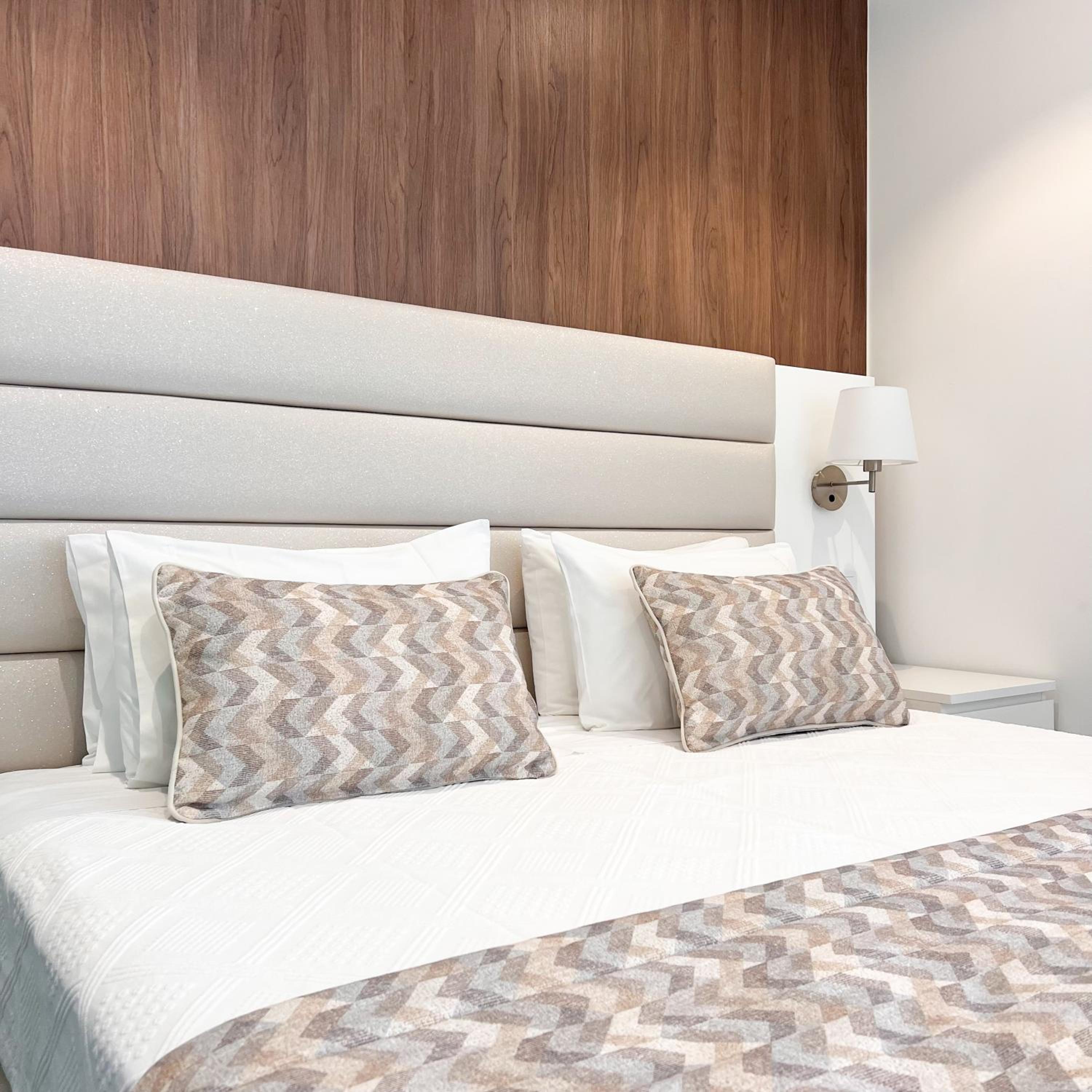 Deluxe Twin Room - Photo 3