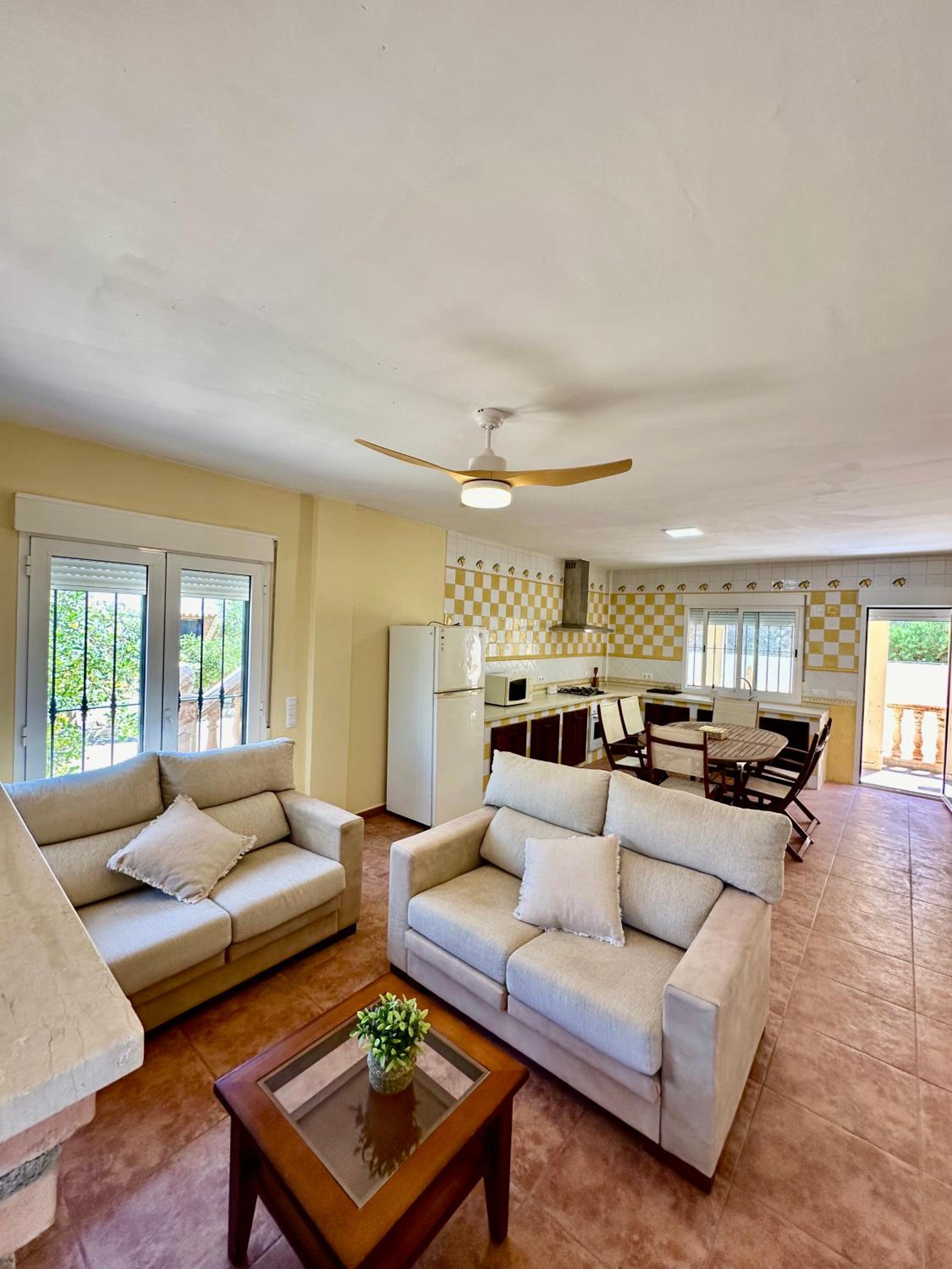Casa de cuatro habitaciones