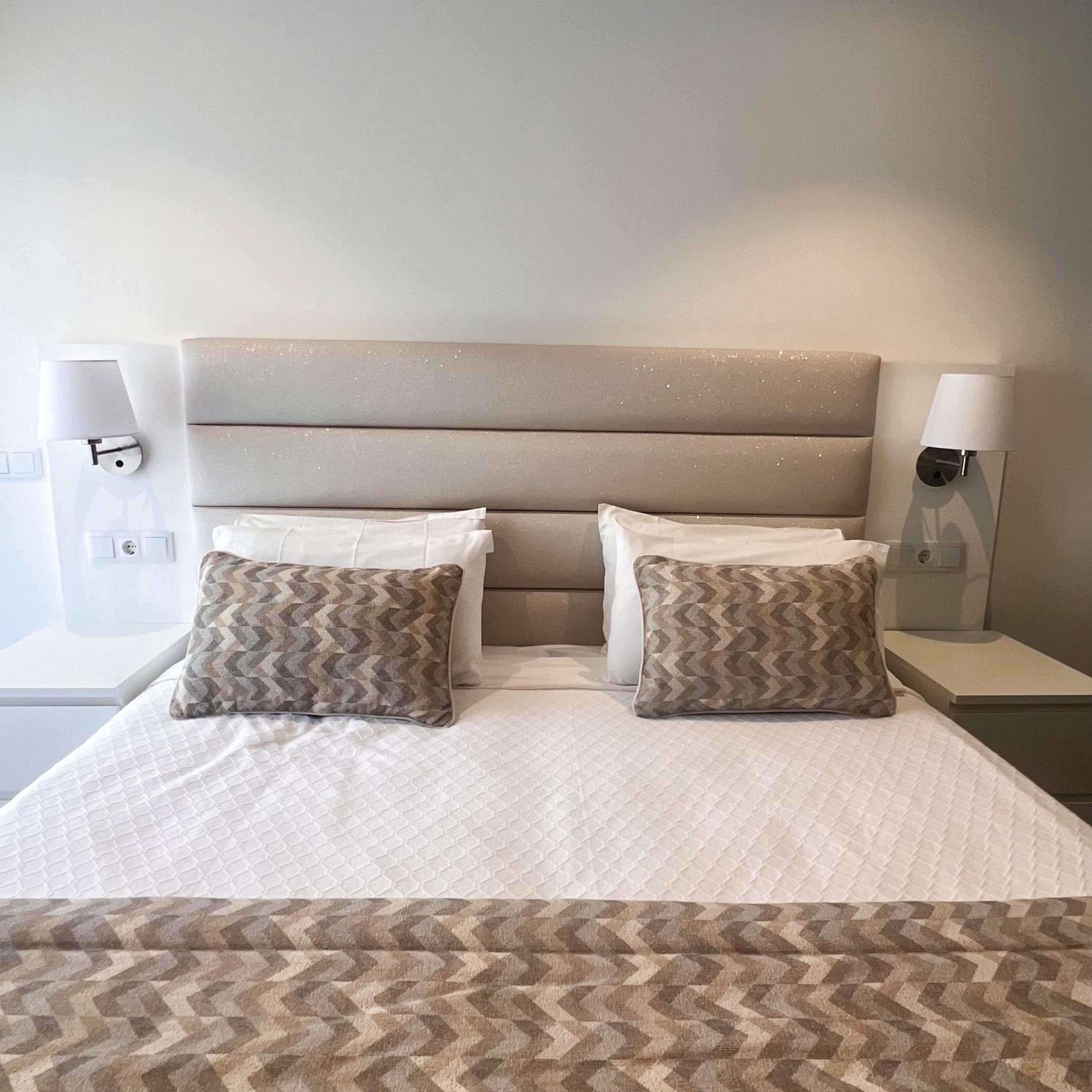 Standard Twin Room - Photo 11