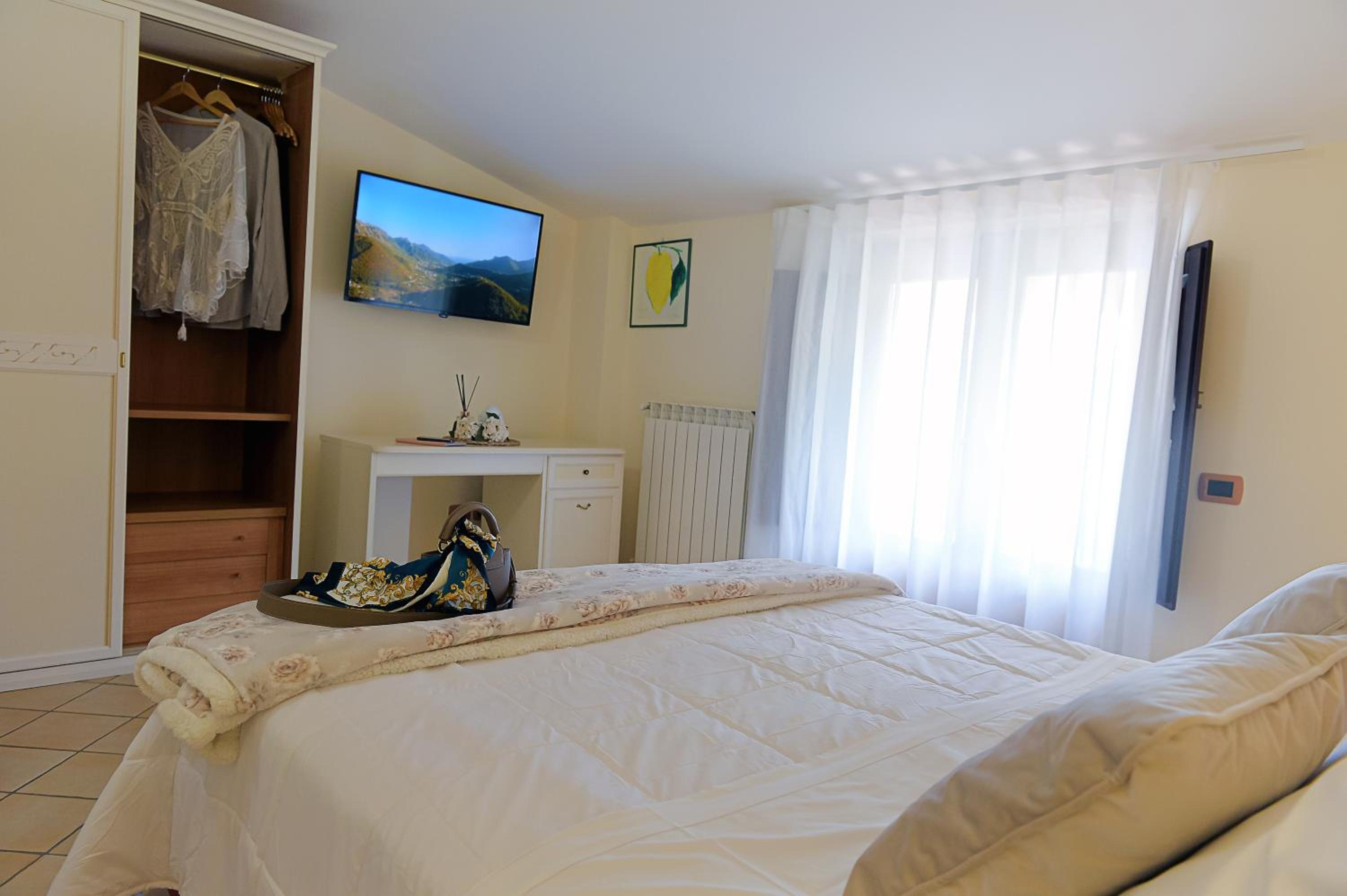 Large Double Room photo 1