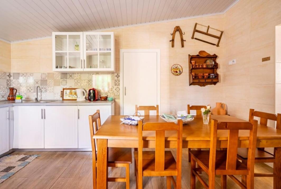Three-Bedroom House photo 2