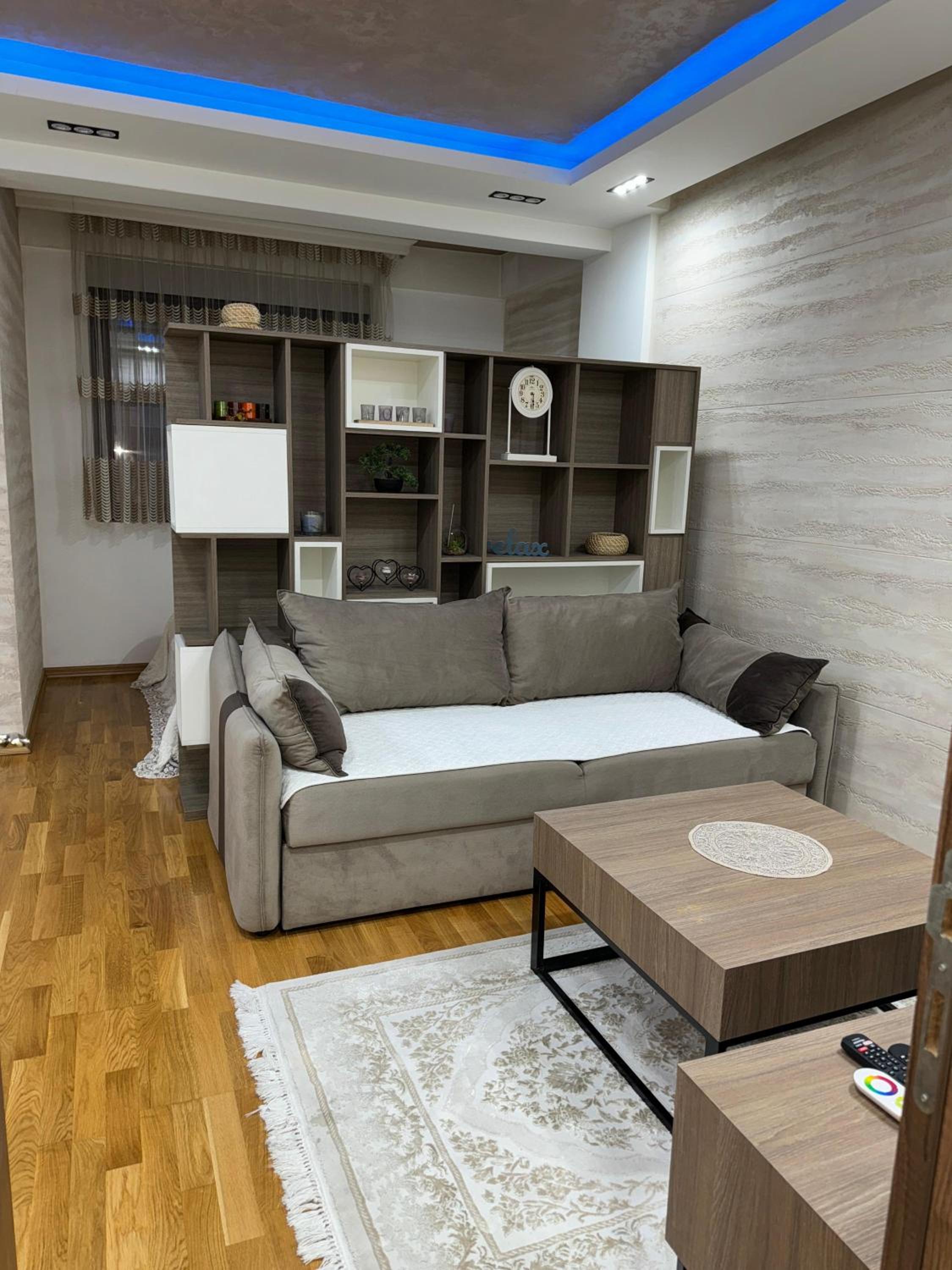 One-Bedroom Apartment photo 1