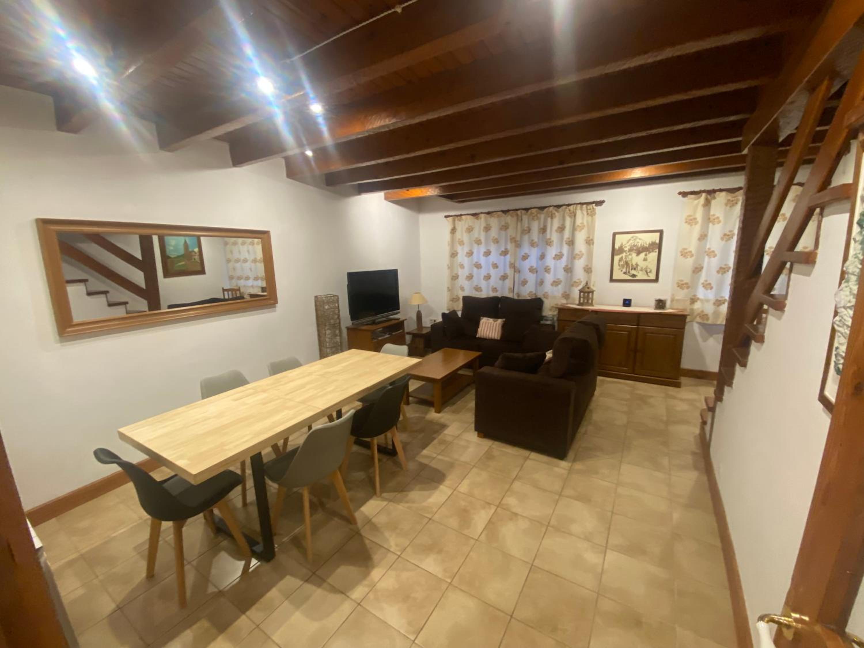 Three-Bedroom Apartment - Photo 25