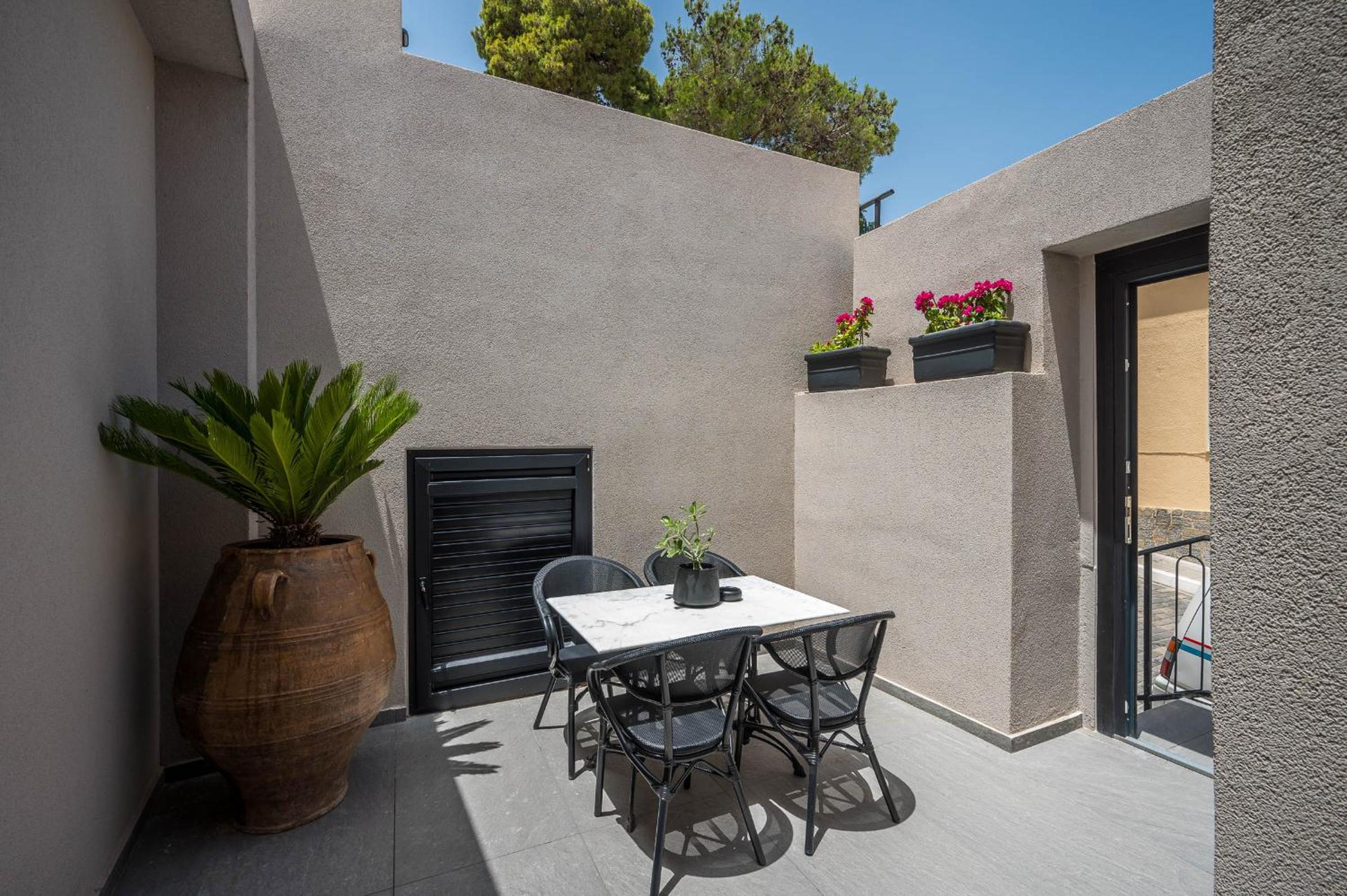 Two-Bedroom Apartment with Terrace photo 2