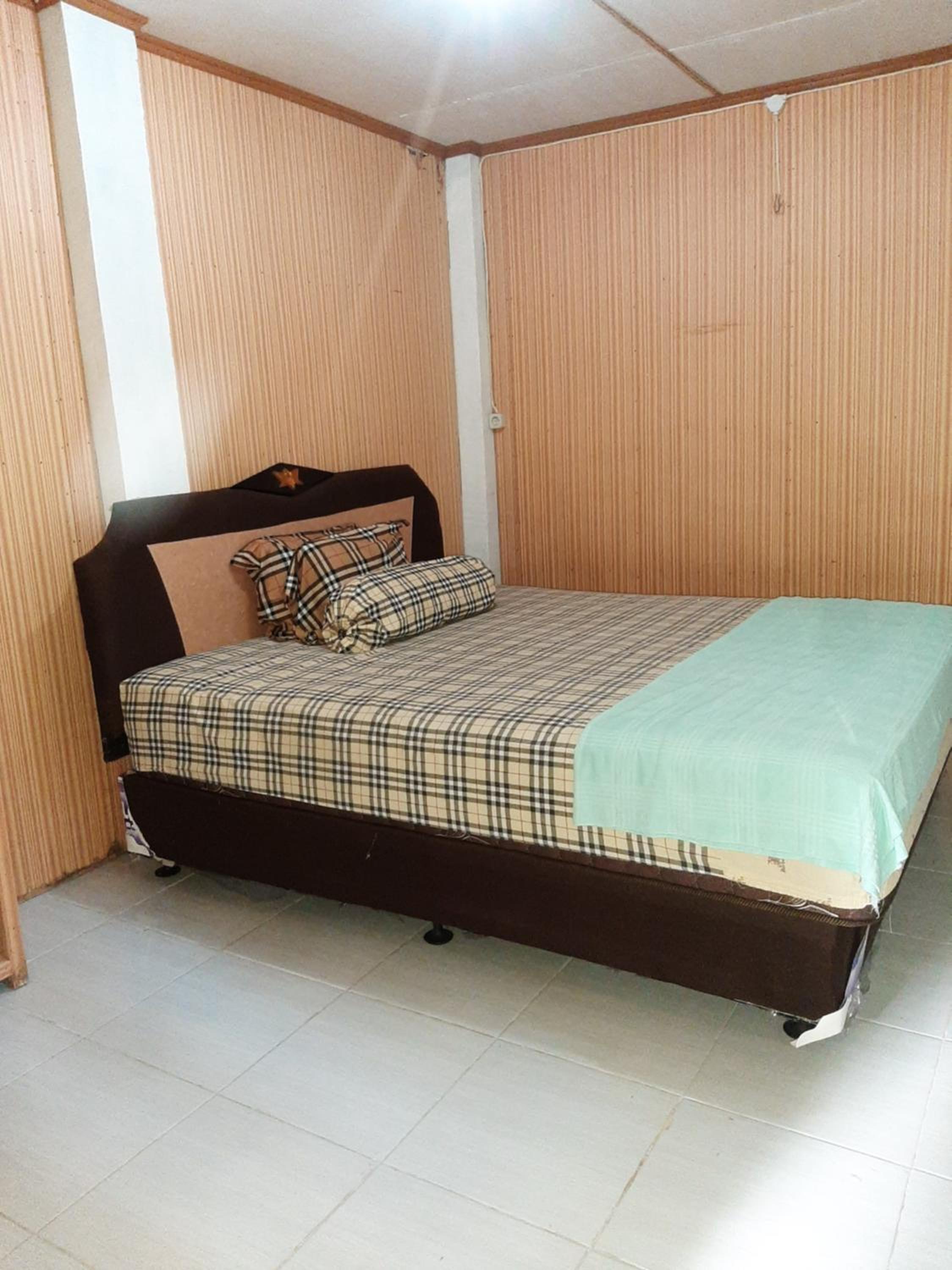 Double Room with Shared Bathroom photo 3