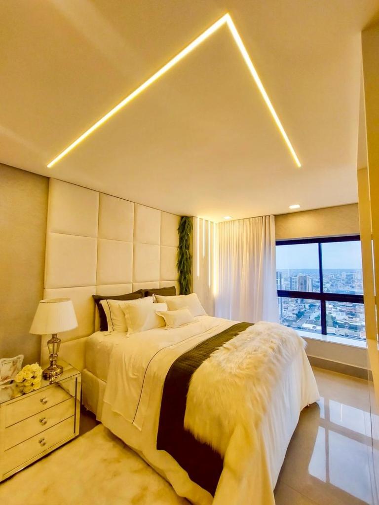Deluxe One-Bedroom Apartment photo 1