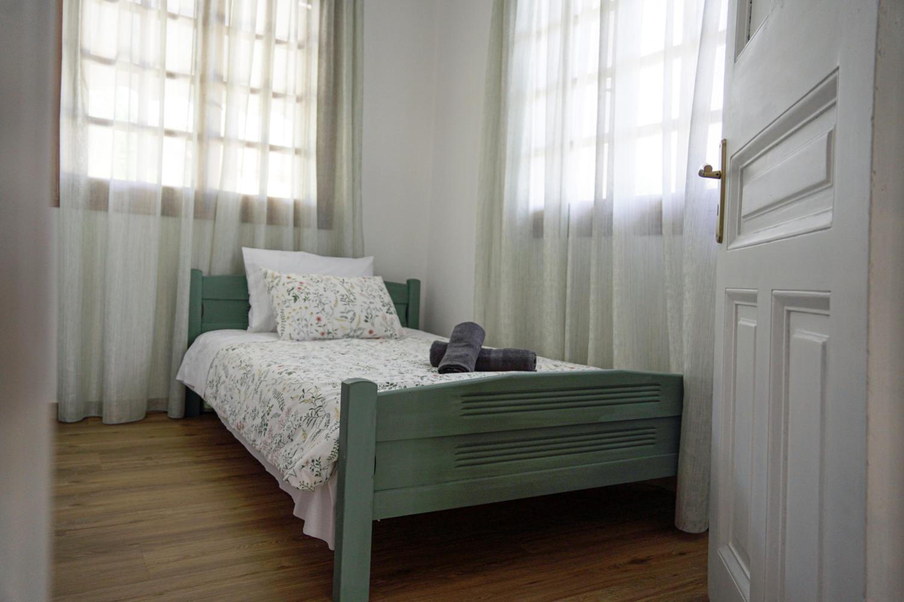 Two-Bedroom House photo 3