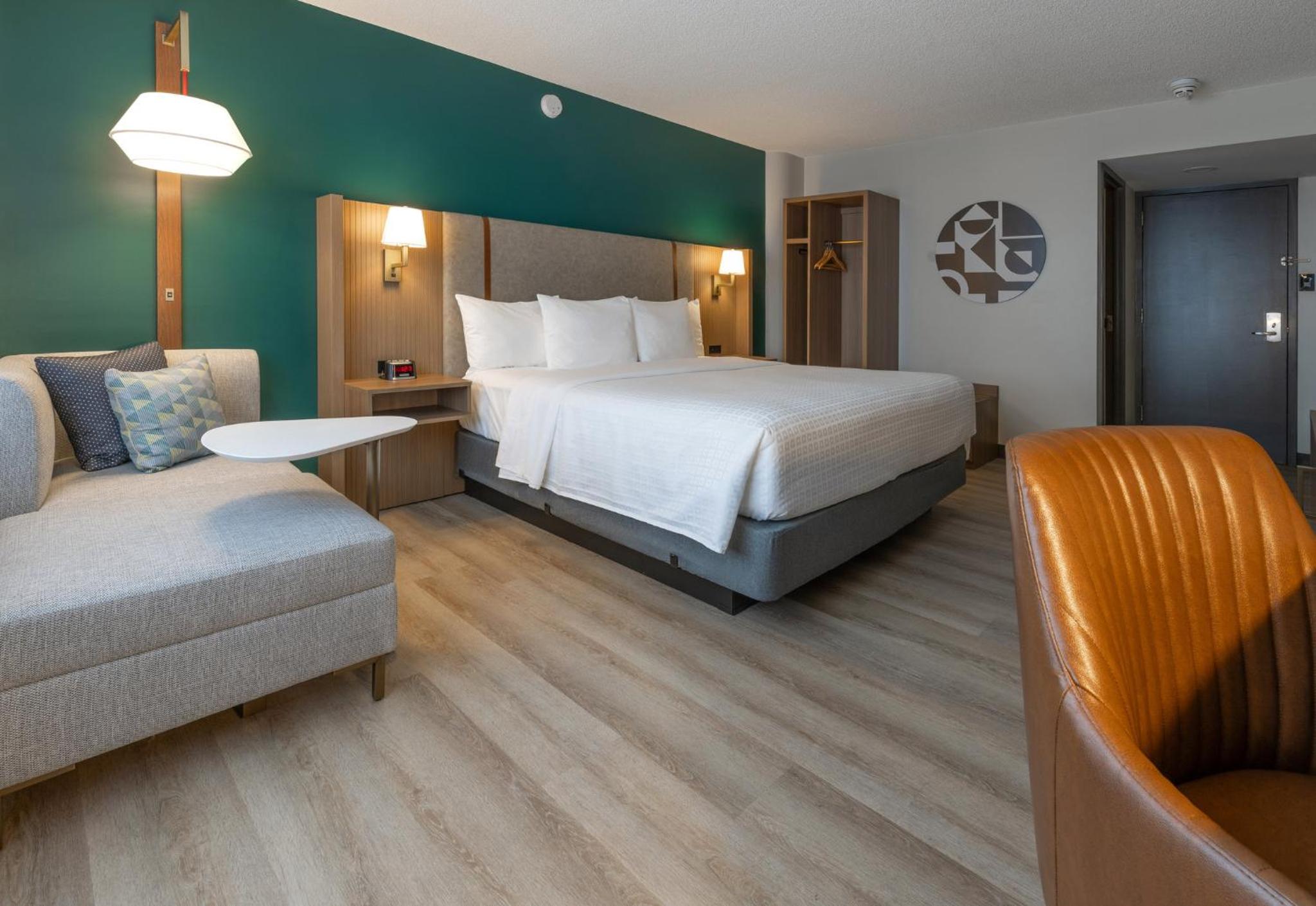 Standard King Room - Photo 2