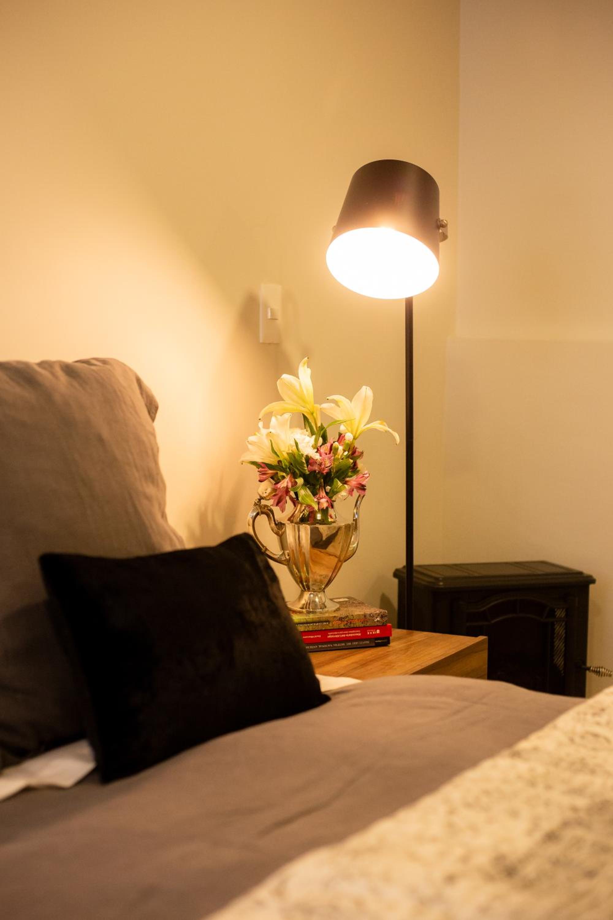 Deluxe One-Bedroom Apartment photo 1