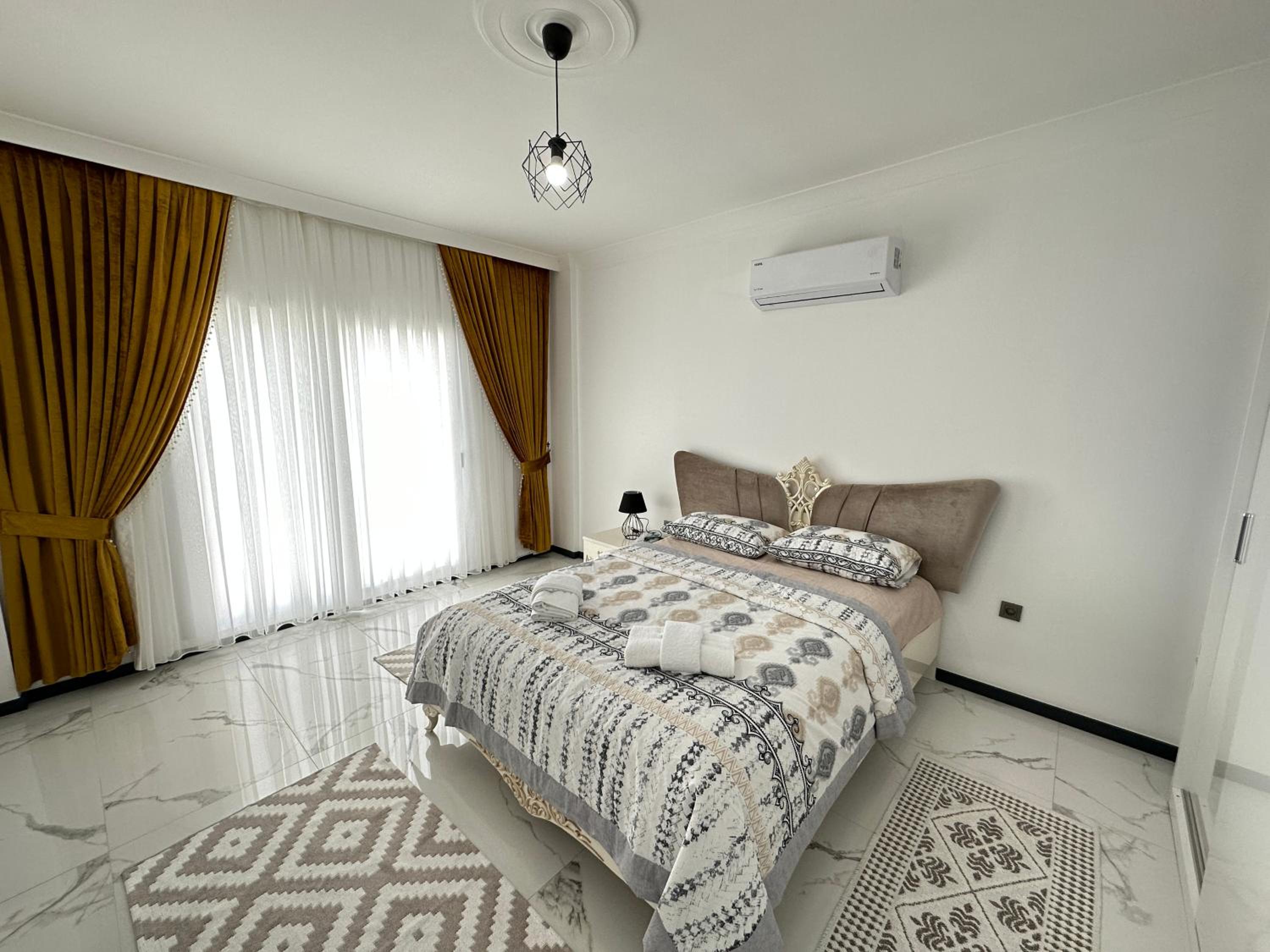 Villa photo 3