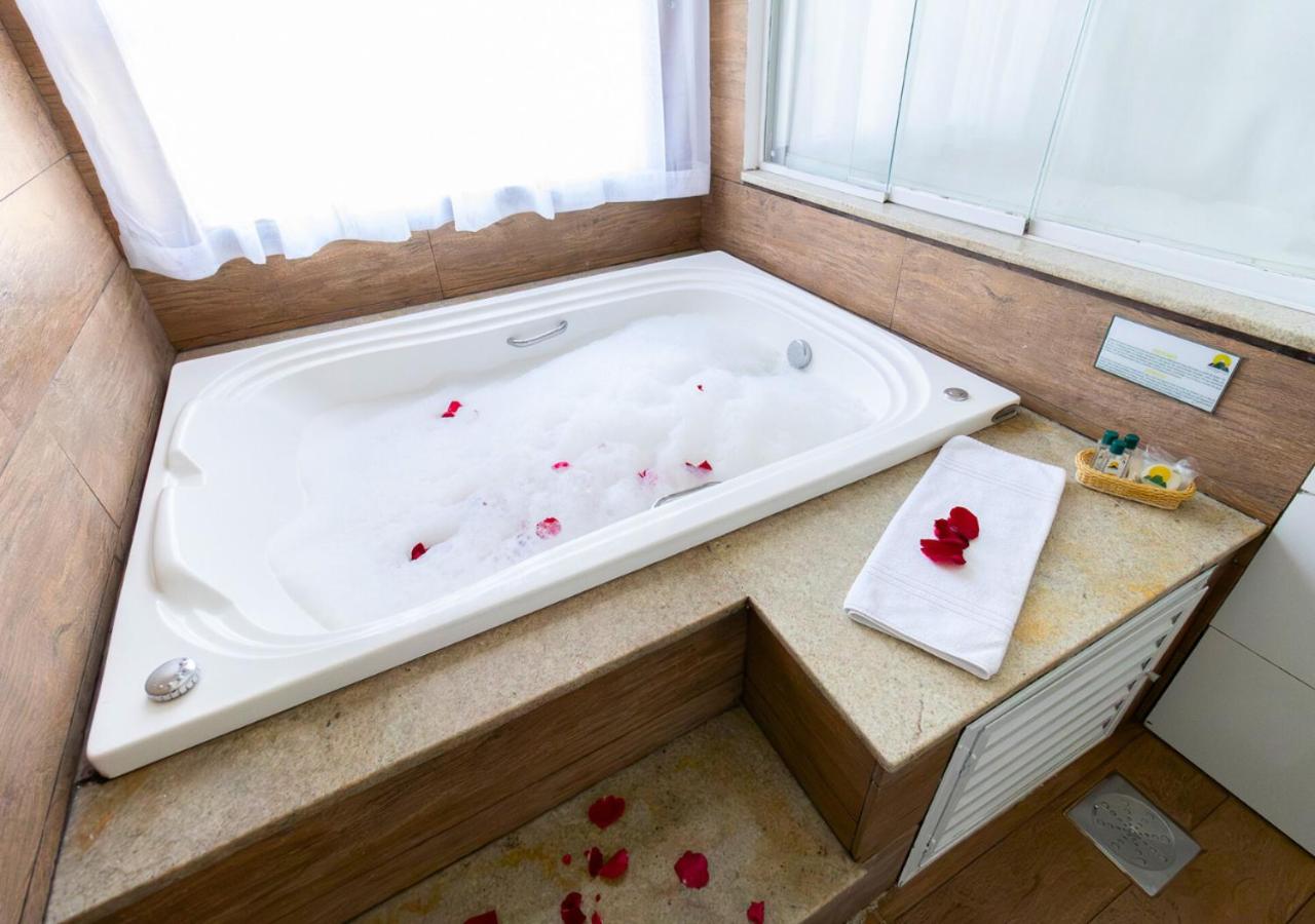Double Room with Spa Bath photo 2