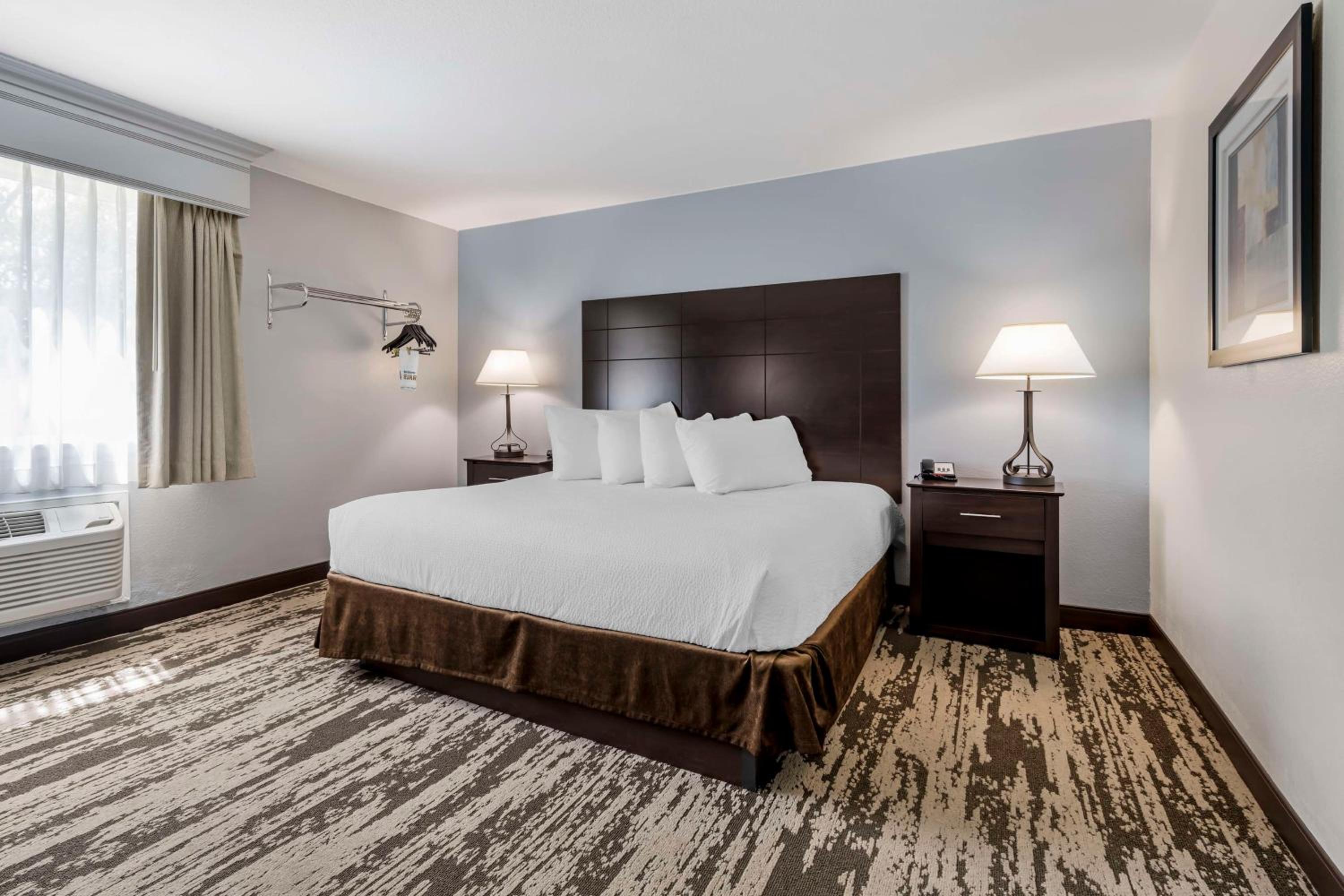 Two-Bedroom Queen Suite with Two Queen Beds, Sofa Bed and Balcony - Upstairs/Non-Smoking - Photo 5