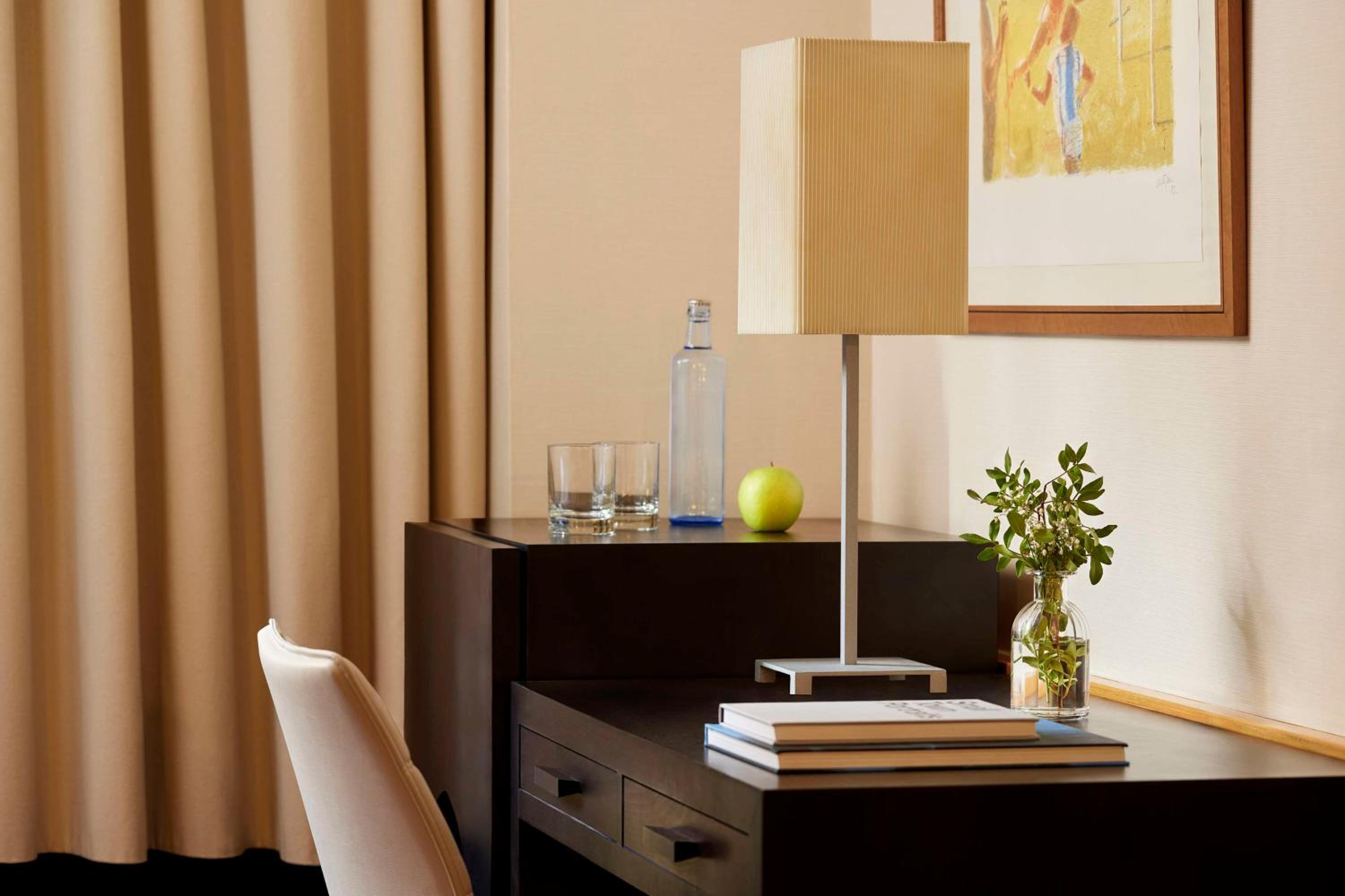 Standard Double or Twin Room - Photo 2