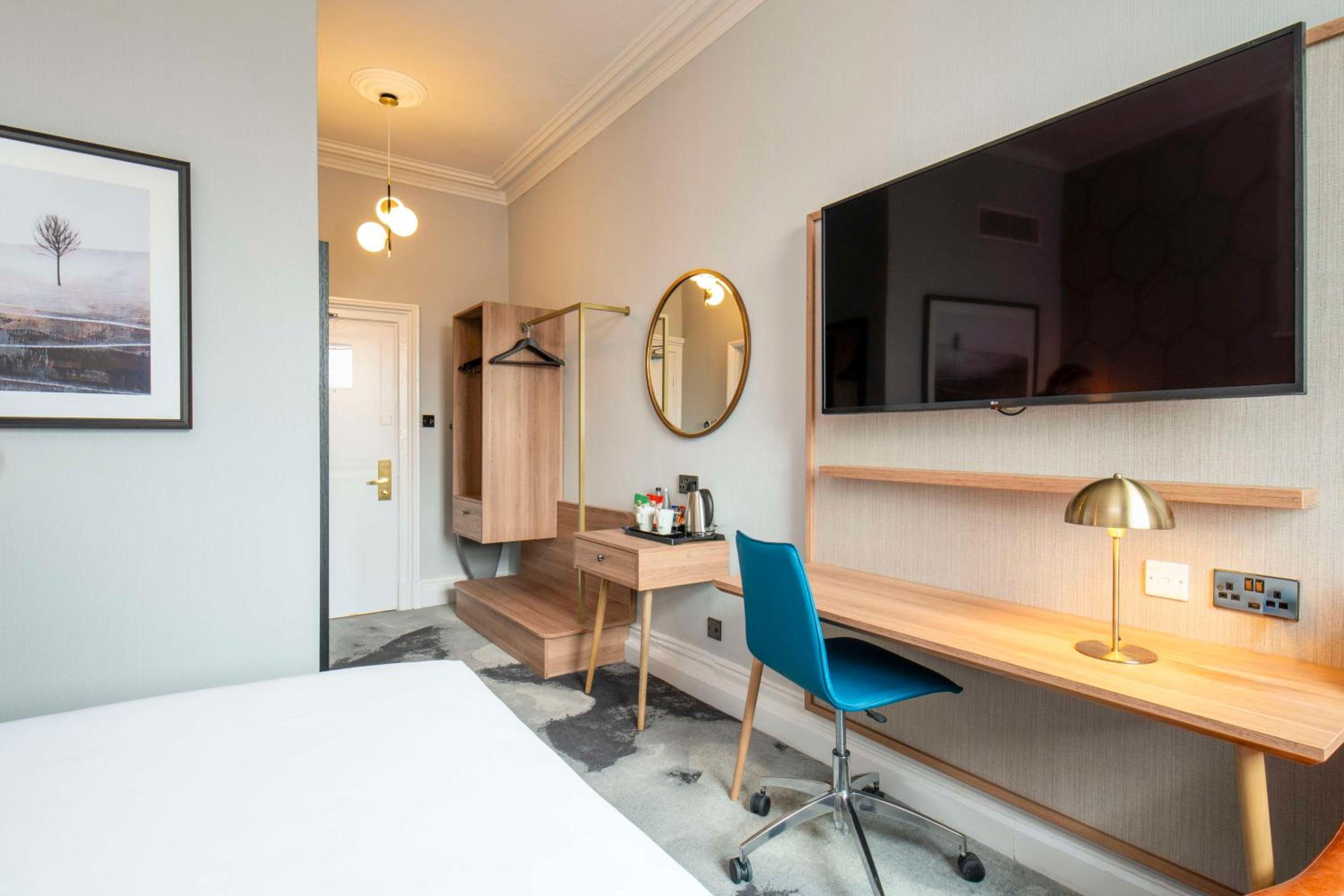 Standard Double Room - Non-Smoking - Photo 2